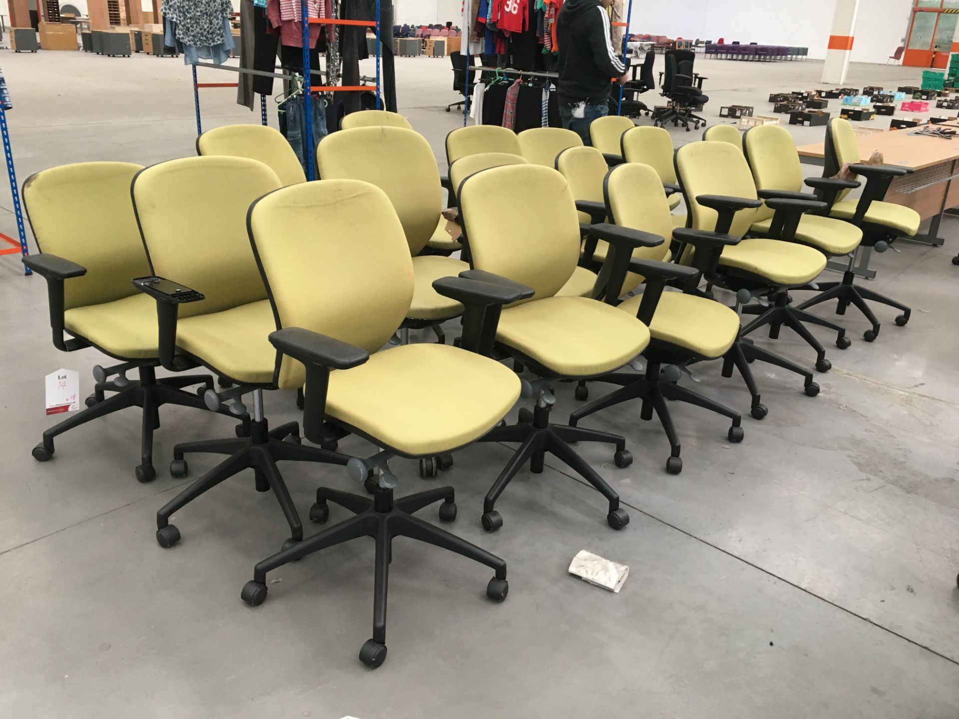 18 x Height adjustable typist chairs with arms