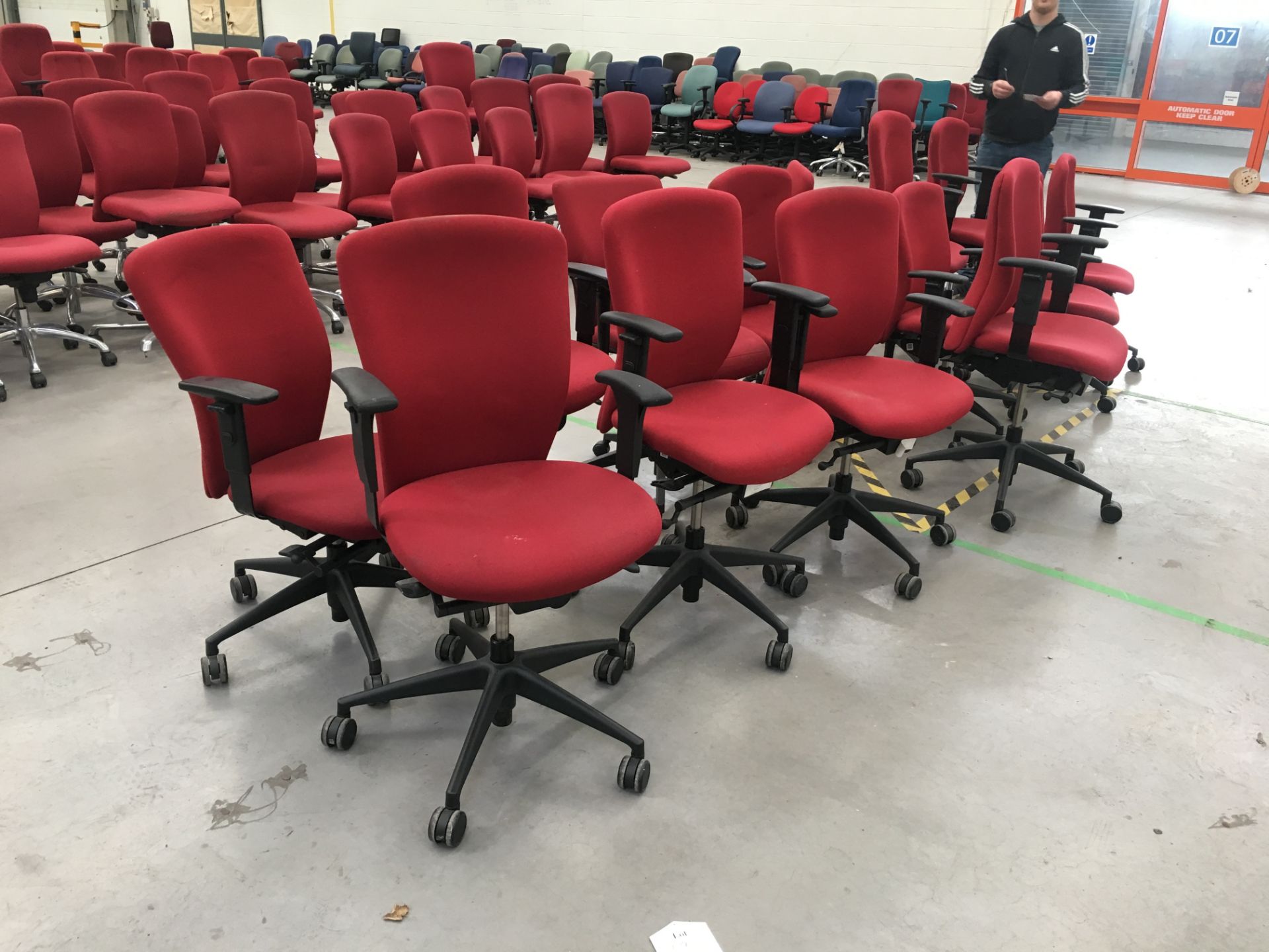 14 x Boss height adjustable typist chairs with arms