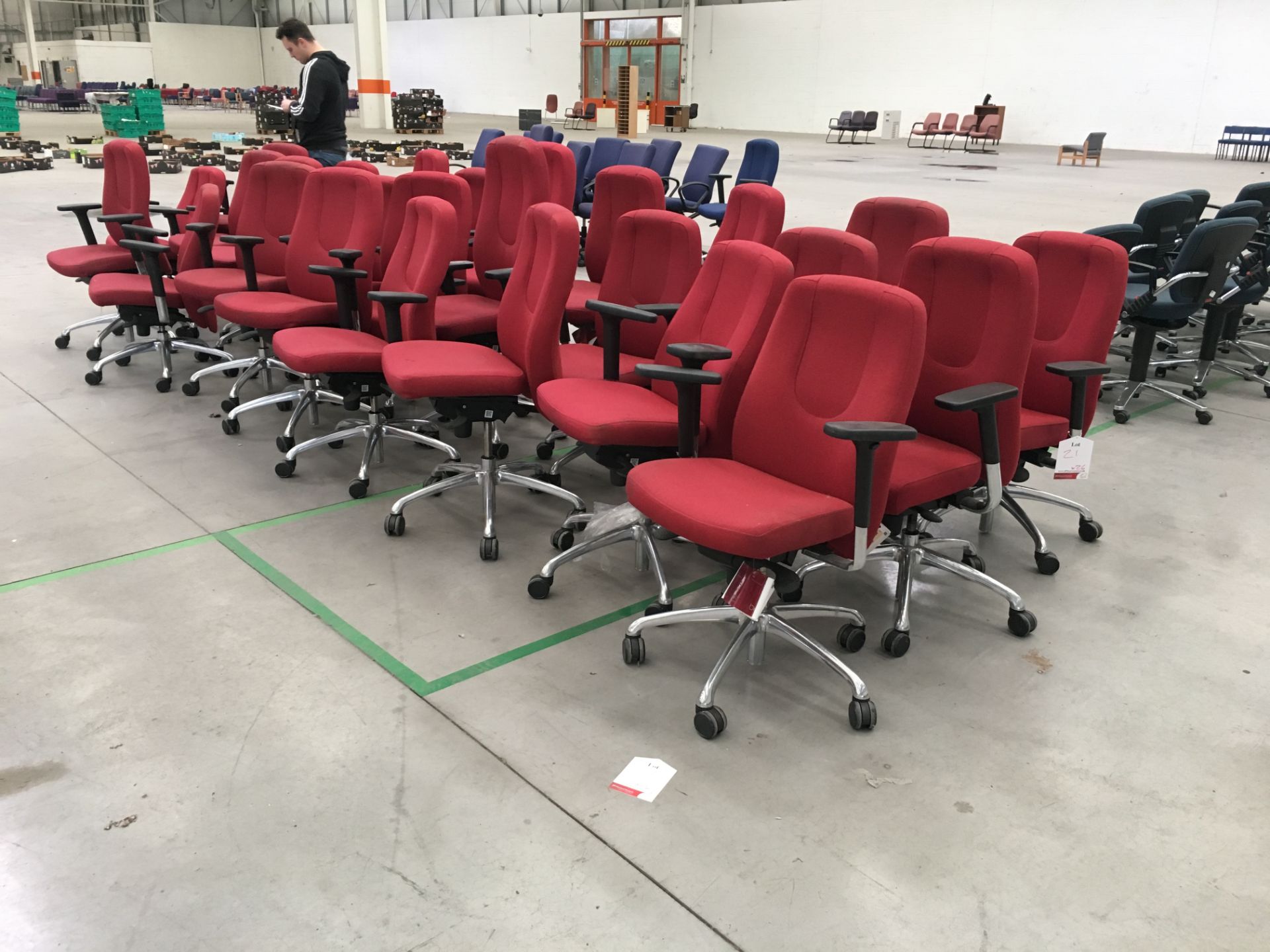 26 x Boss height adjustable typist chairs with arms