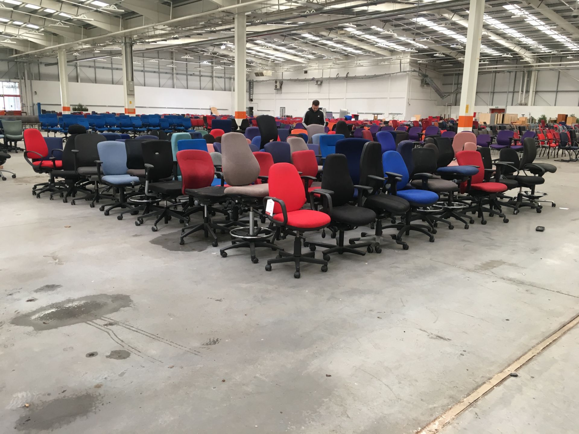 100 x Assorted typist chairs