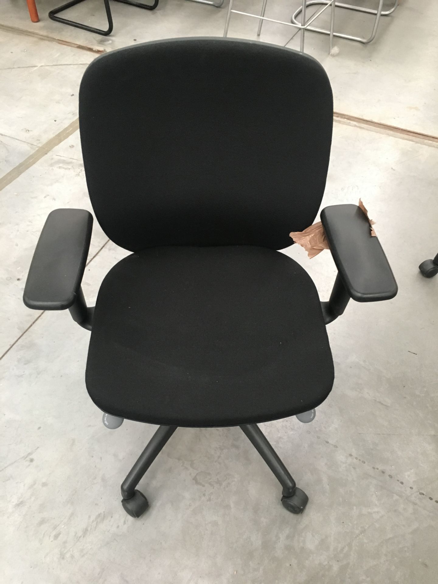 40 x Height adjustable typist chairs. See description - Image 6 of 6