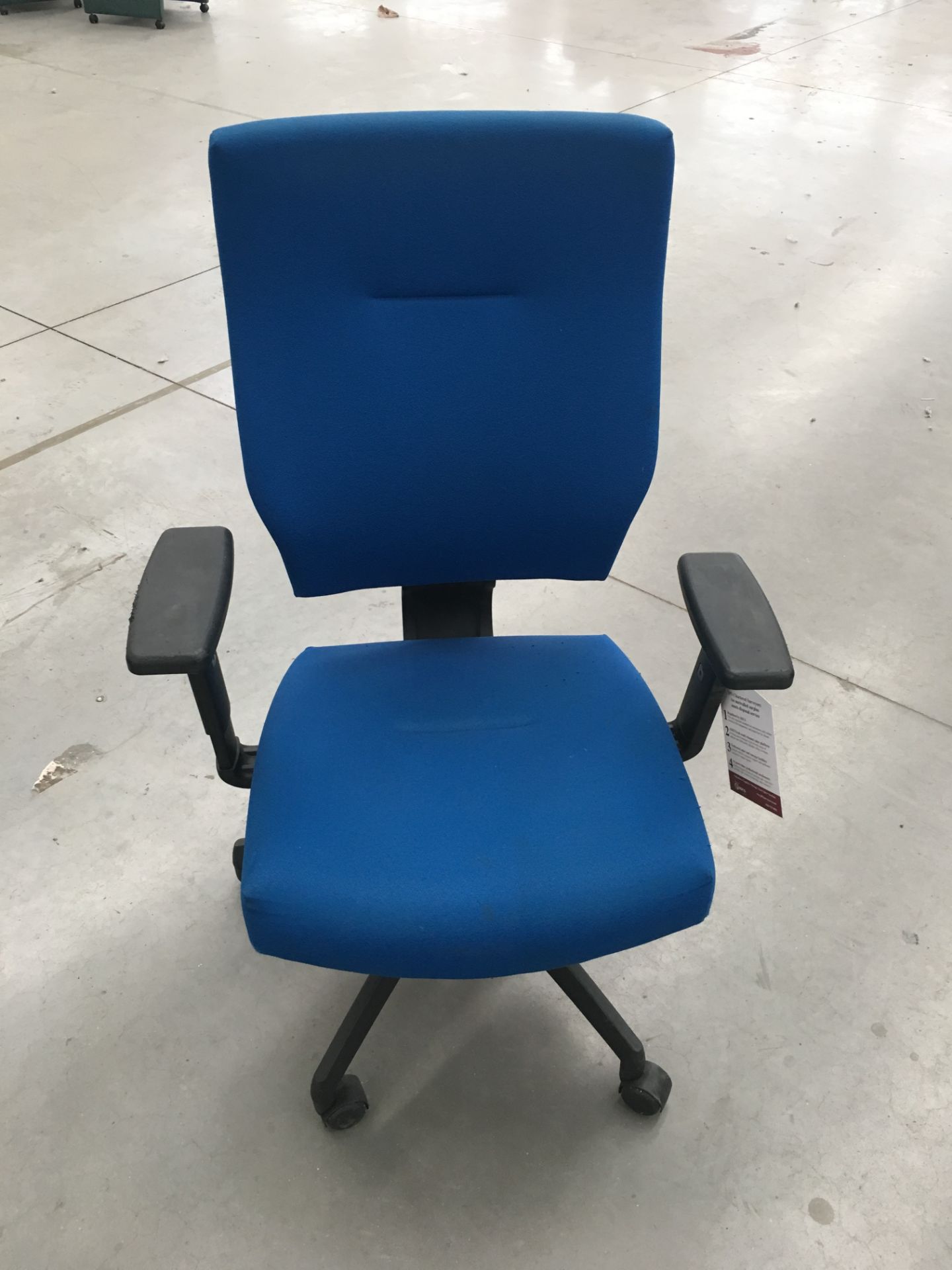 22 x Connection height adjustable typist chairs with arms - Image 3 of 3