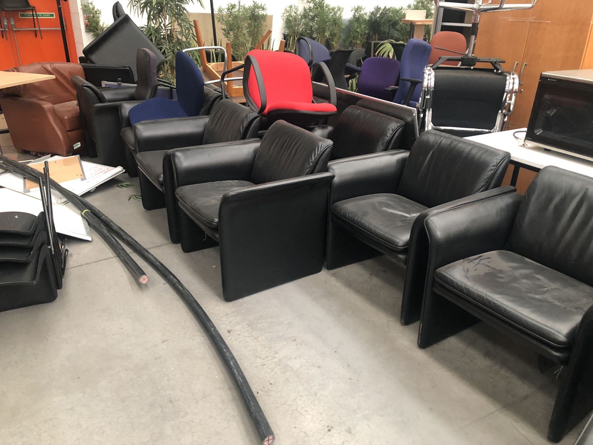 35 x Chairs and settees. See description.