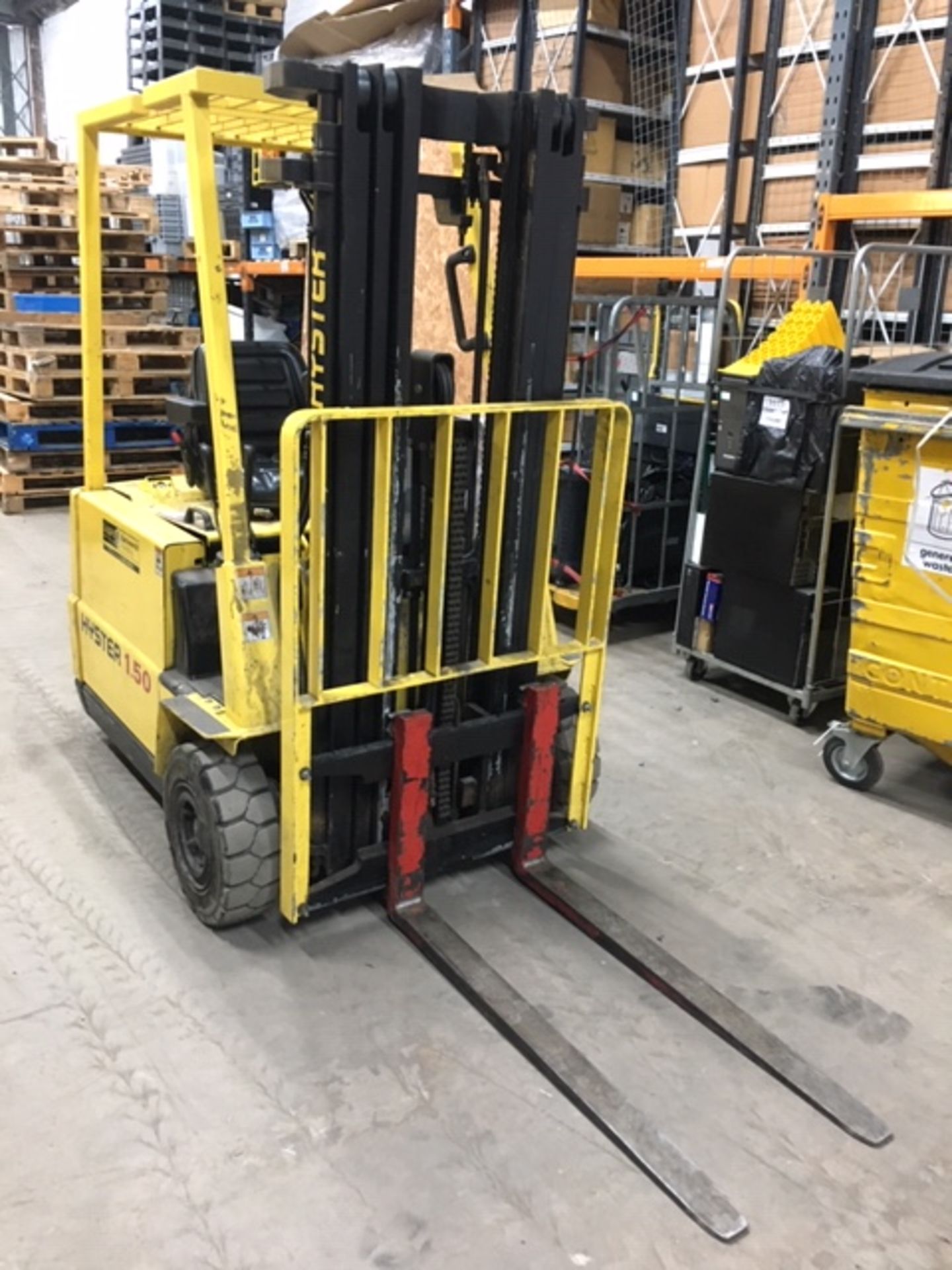 Hyster A1.50XL Electric Counter-Balanced Forklift Truck w/ Charger | YOM: 2006