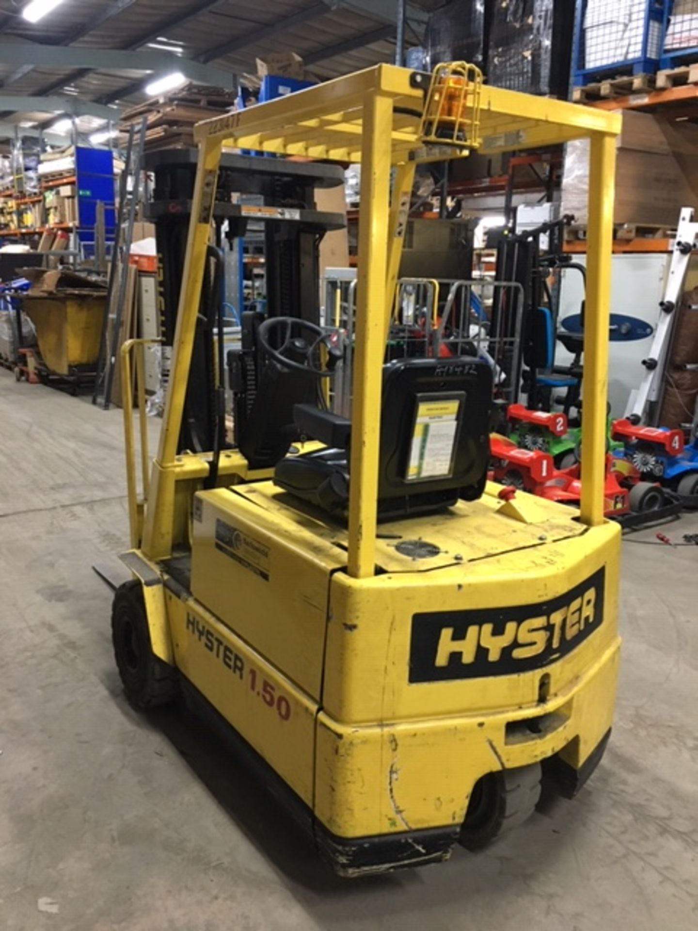 Hyster A1.50XL Electric Counter-Balanced Forklift Truck w/ Charger | YOM: 2006 - Image 5 of 16
