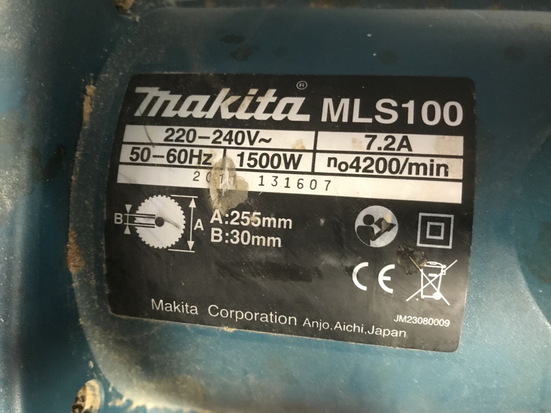 Makita MLS100 240V 255mm mitre saw - Image 4 of 4