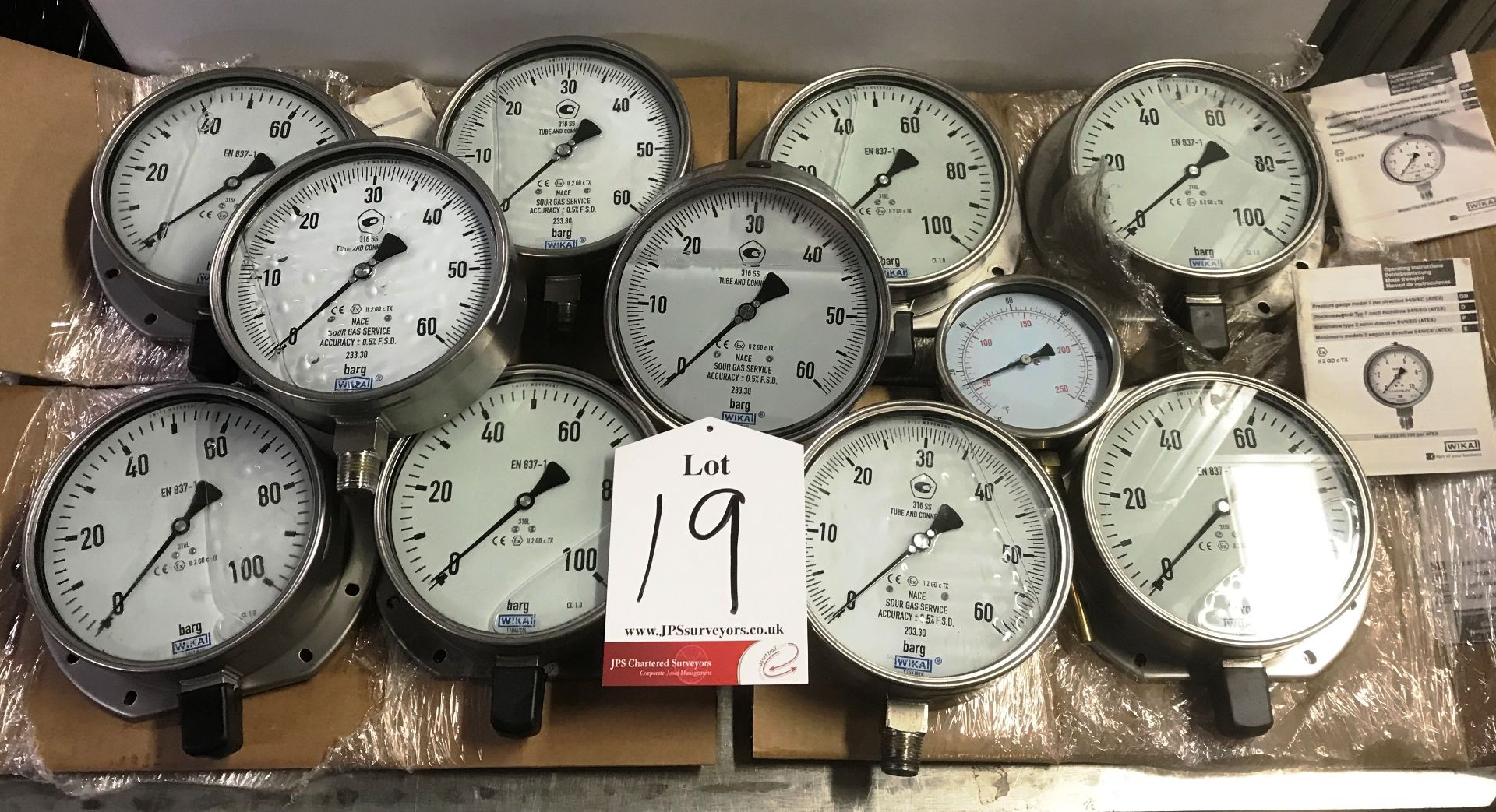 11 x Various Wika pressure gauges - as pictured