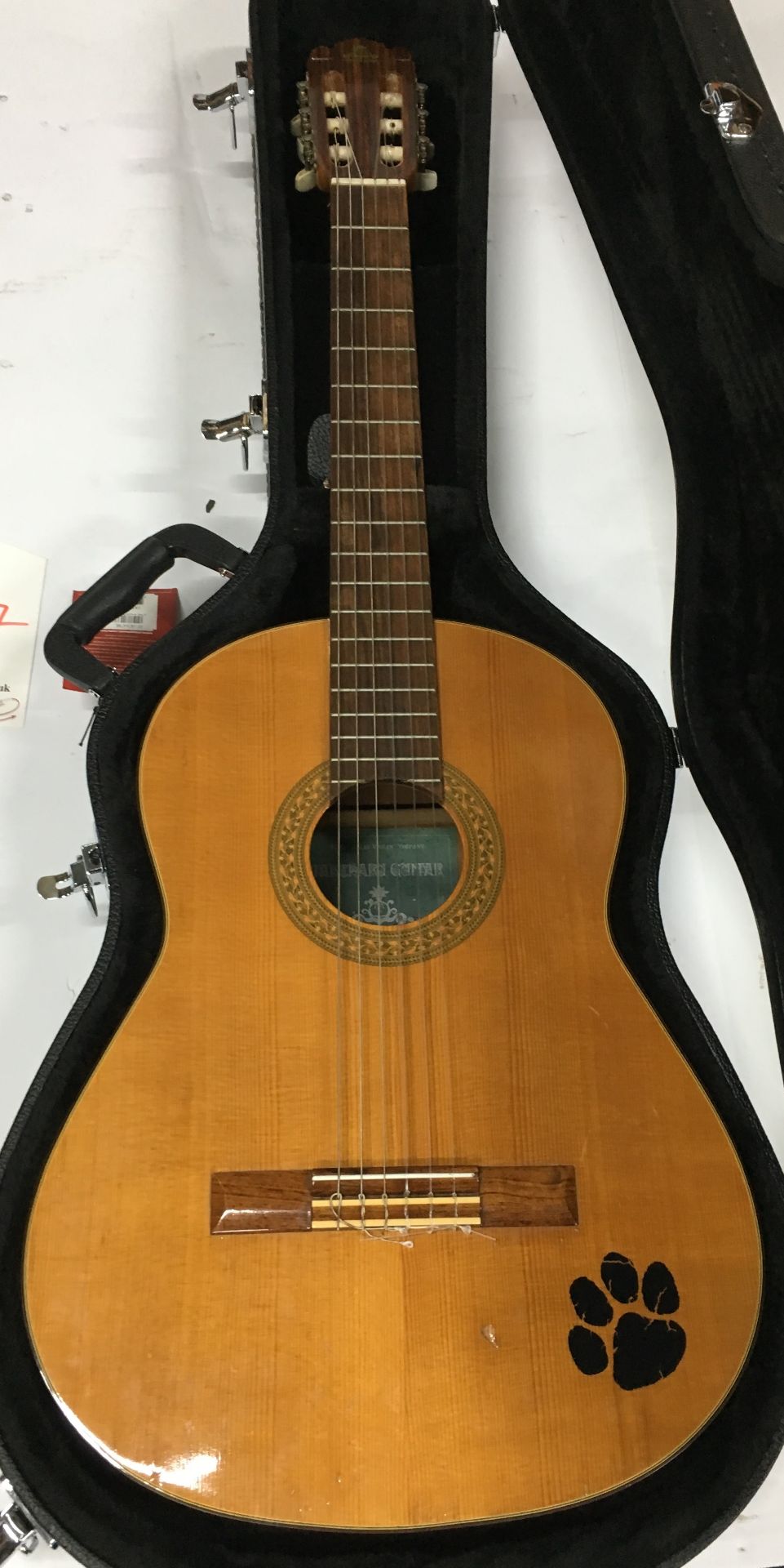 Takearu Acoustic Guitar | In Case | No RRP - Image 2 of 3