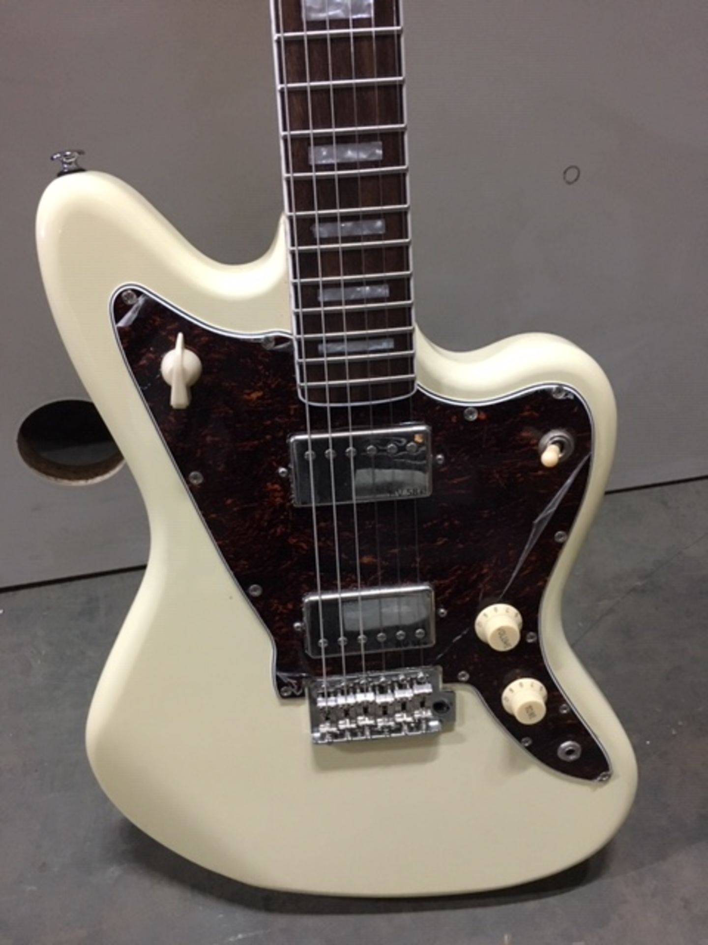 Revelation RJT60TL Electric Guitar | RRP £279 - Image 3 of 4