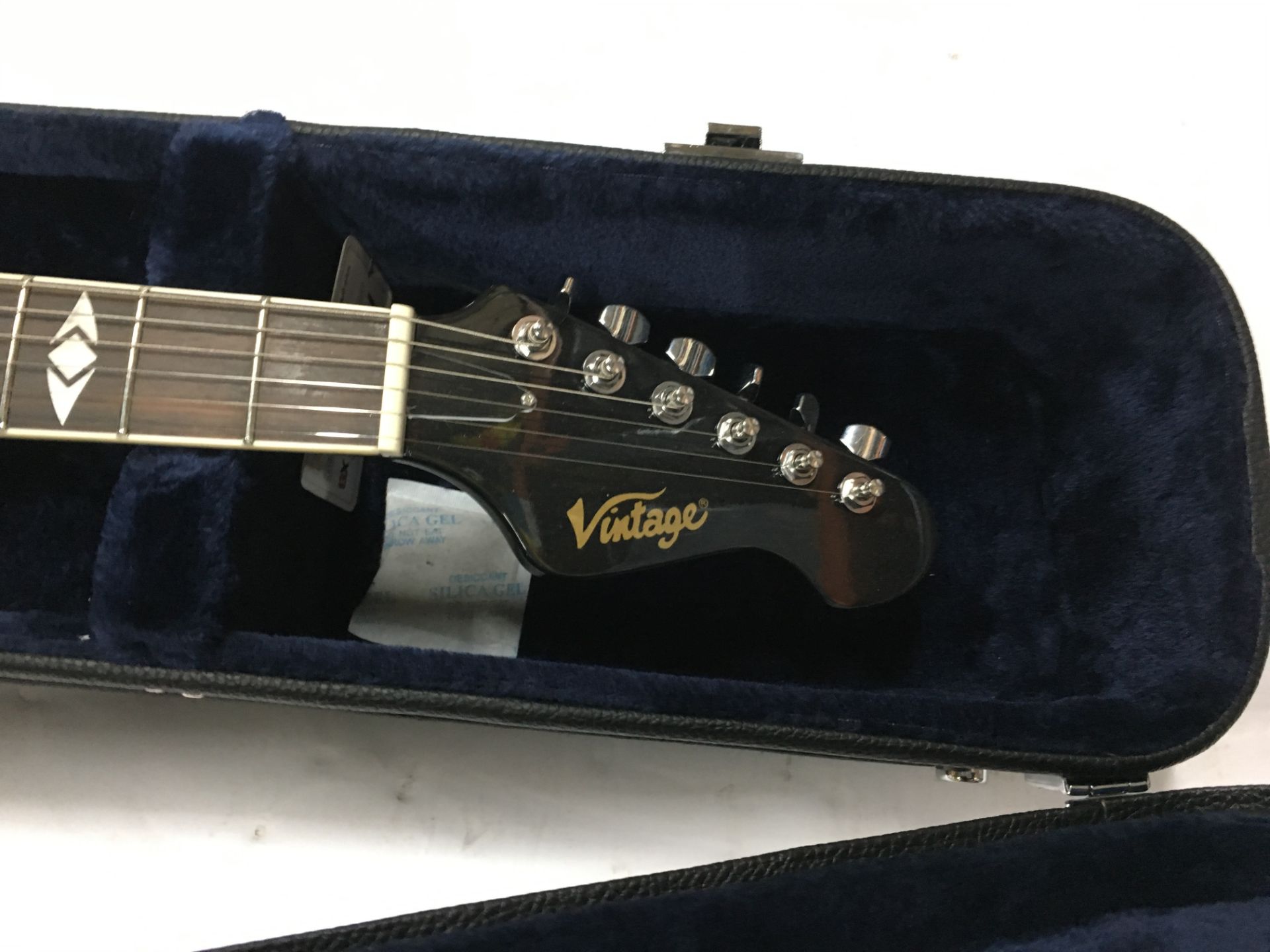 Vintage Electric Guitar in Black | CW15110103 | New | In Case - Image 3 of 3