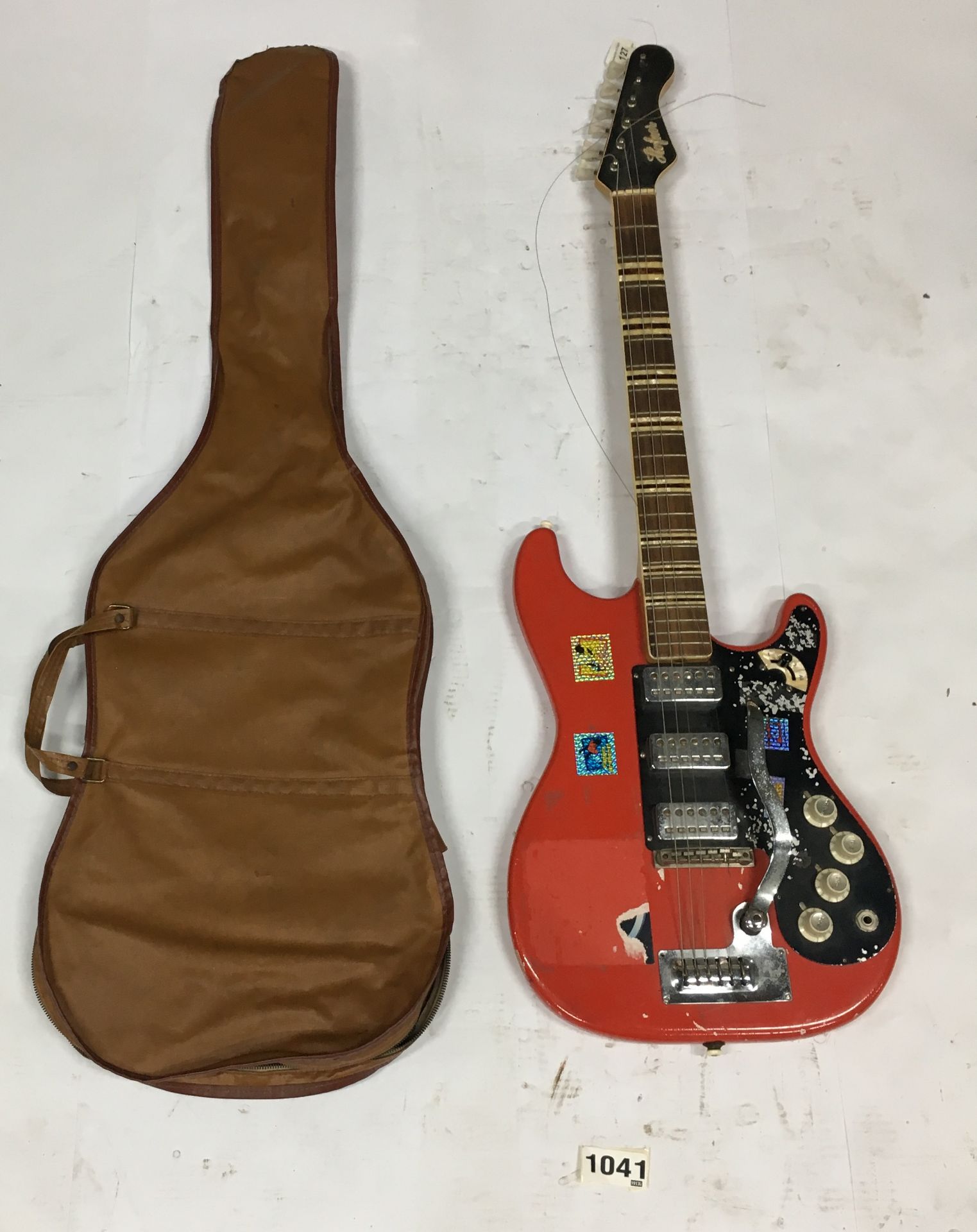 Hofner Electric Guitar in Red | Damaged | In Bag