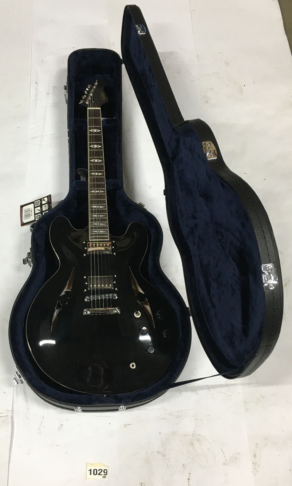 Vintage Electric Guitar in Black | CW15110103 | New | In Case