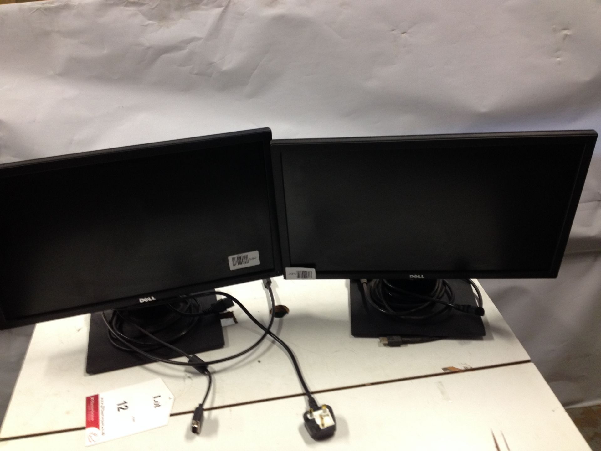 2 x Dell E2216H LCD Computer Monitors