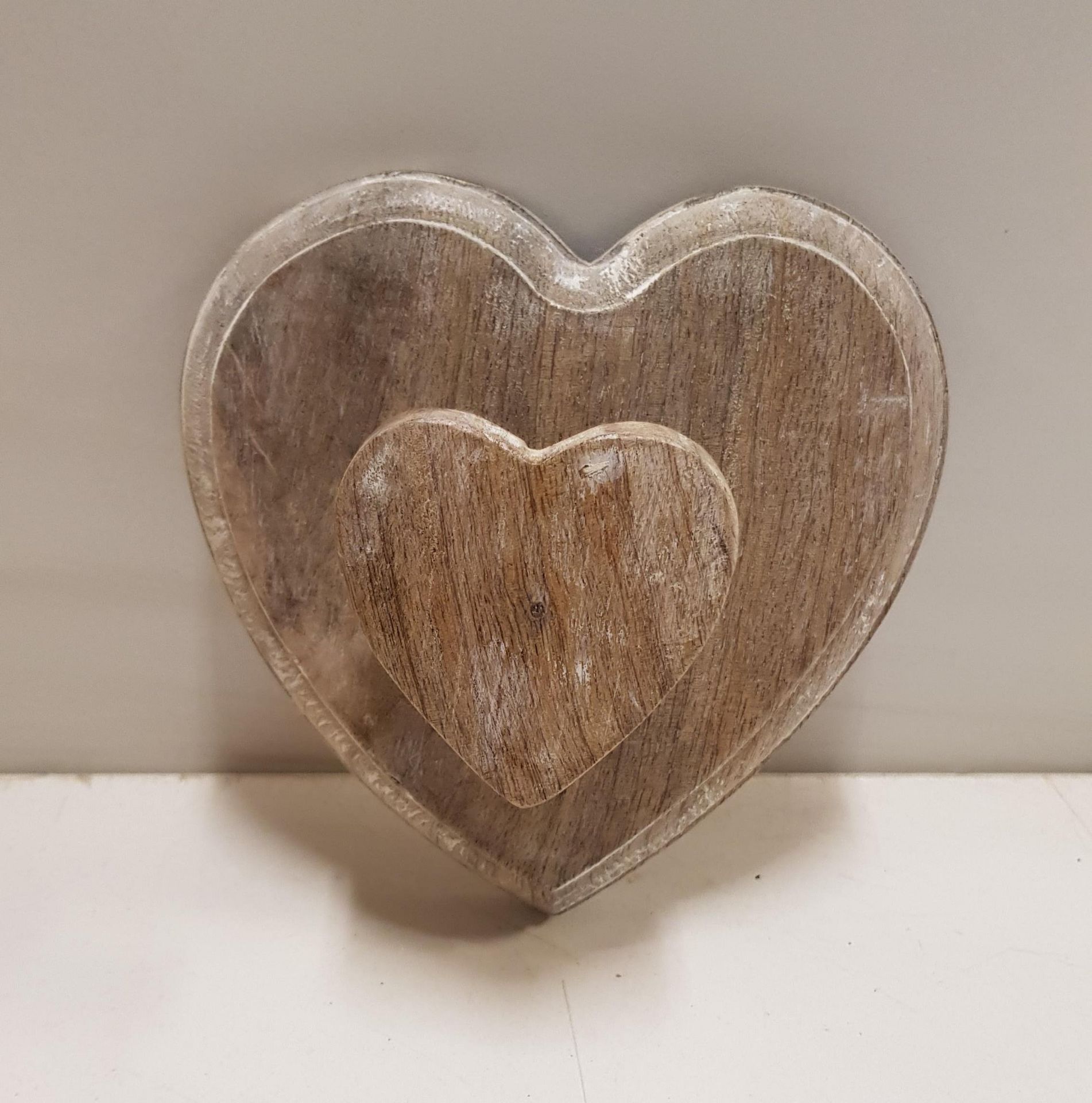 36 x Single wooden heart hook/tie back Total RRP £358.20