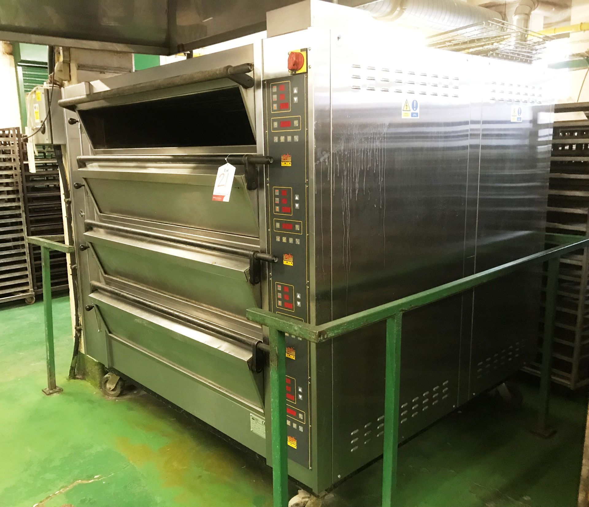 Mono FG 145 4 Deck / 24 Tray Electric Bakery Deck Oven w/ Extraction Canopy | Advised YOM: 2000 - Image 3 of 5