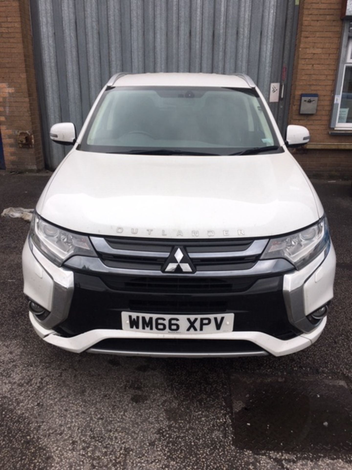 Mitsubishi Outlander Juro PHEV CVT Hybrid Estate | Reg: WM66 XPV | 24,196 Miles - Bild 3 aus 15