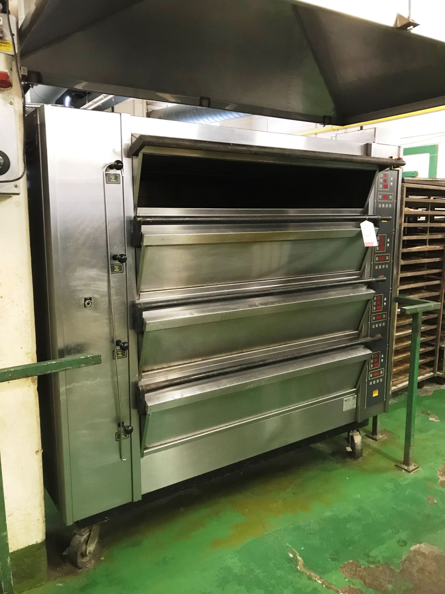 Mono FG 145 4 Deck / 24 Tray Electric Bakery Deck Oven w/ Extraction Canopy | Advised YOM: 2000 - Image 5 of 5