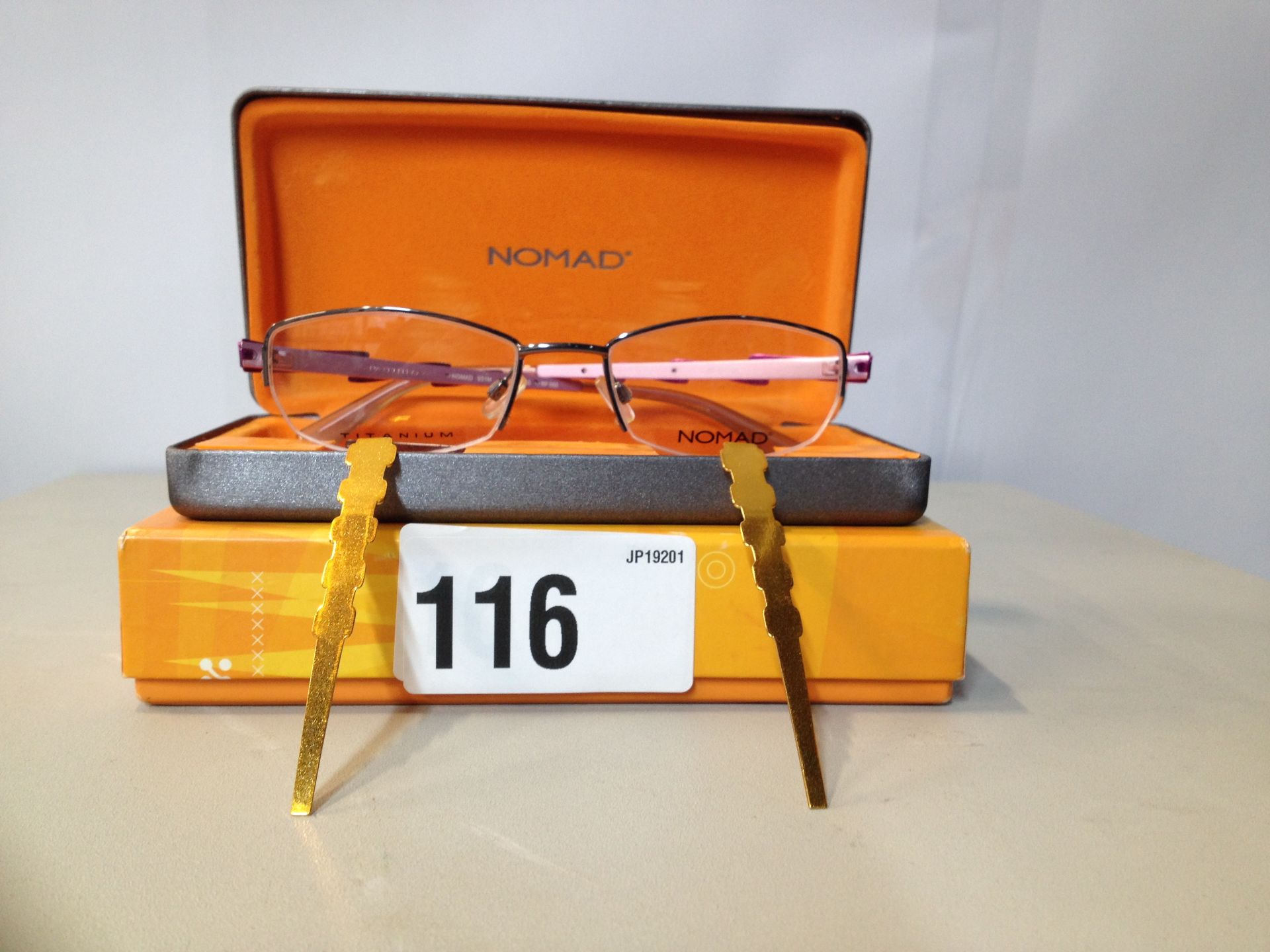 1 x Pair of NOMAD 901M Reading Glasses