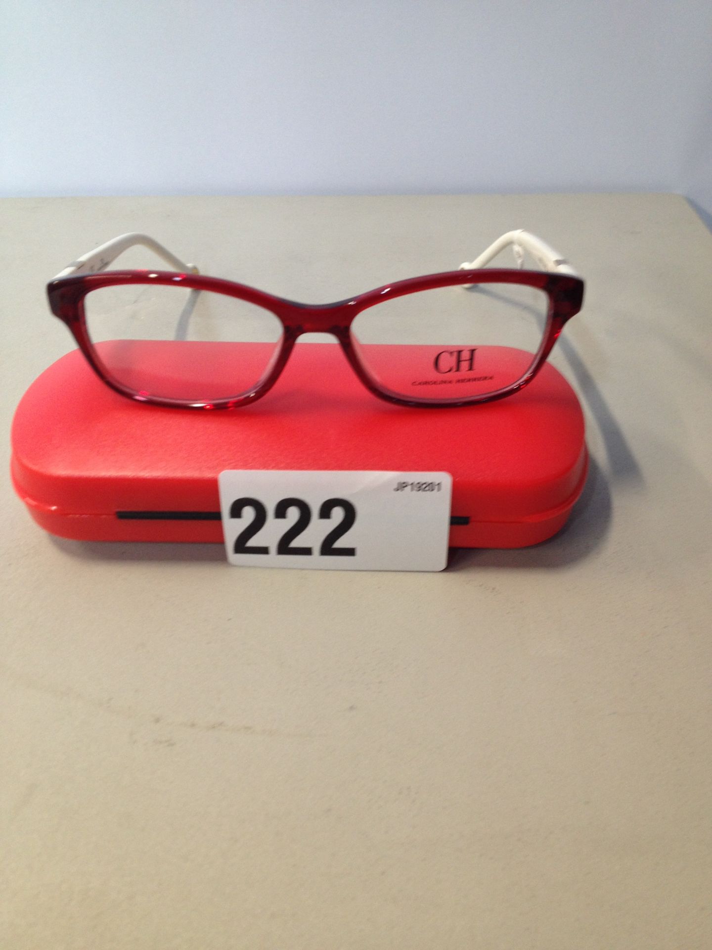 1 x CAROLINA HERRERA Glasses