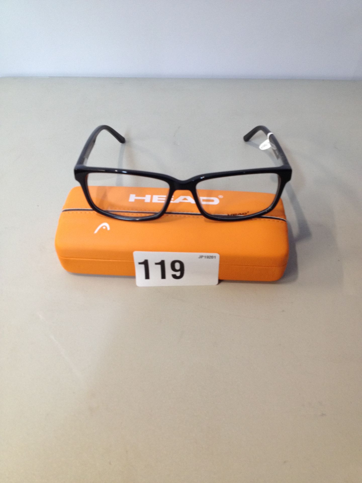 1 x Pair of HEAD reading glasses