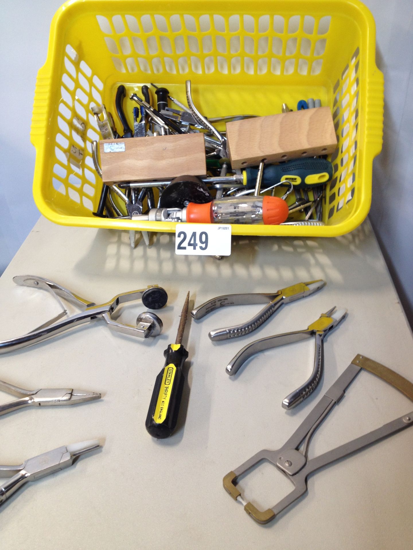 1 x Tub Of Various Optician Tools