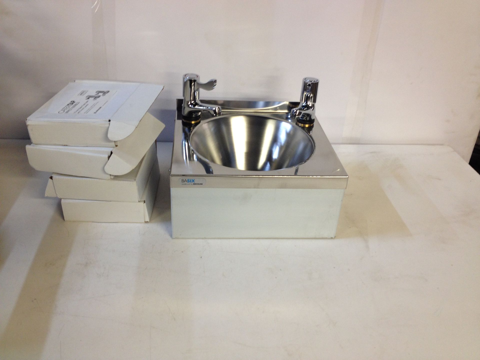 UNUSED 4 x CaterTap WRCT-500BL3 deck mounted basing taps & S/S handwash basin