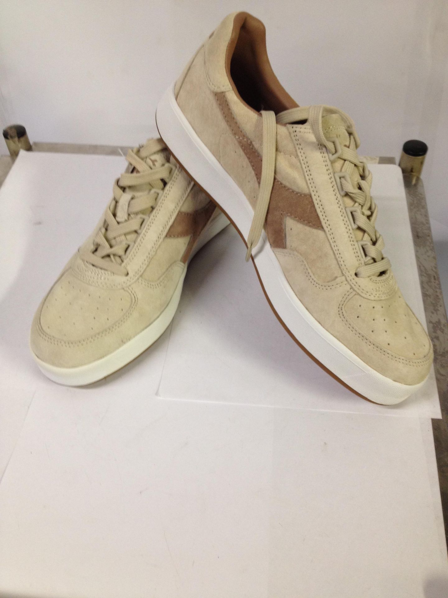 1 x Diadora Trainers | B.Elite Nub | Colour: Beige | UK Size: 9 | RRP £ 80 - Image 2 of 2