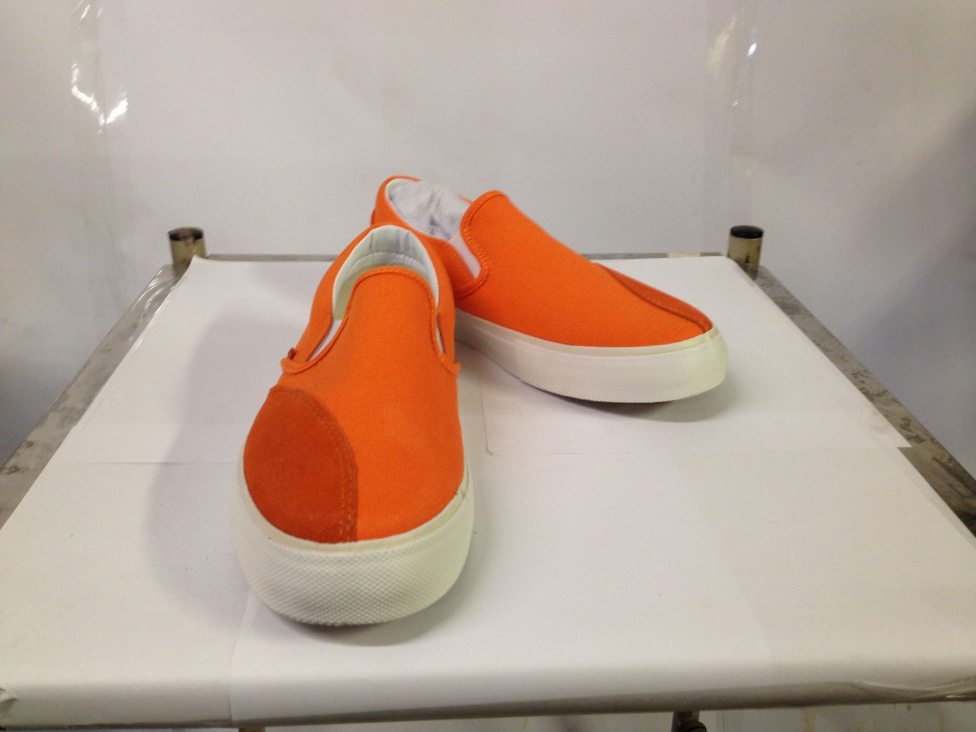 1 x Dodds Skate Shoe | Colour: Rich orange | UK Size: 6 | Unisex | RRP £ 55 - Image 2 of 2