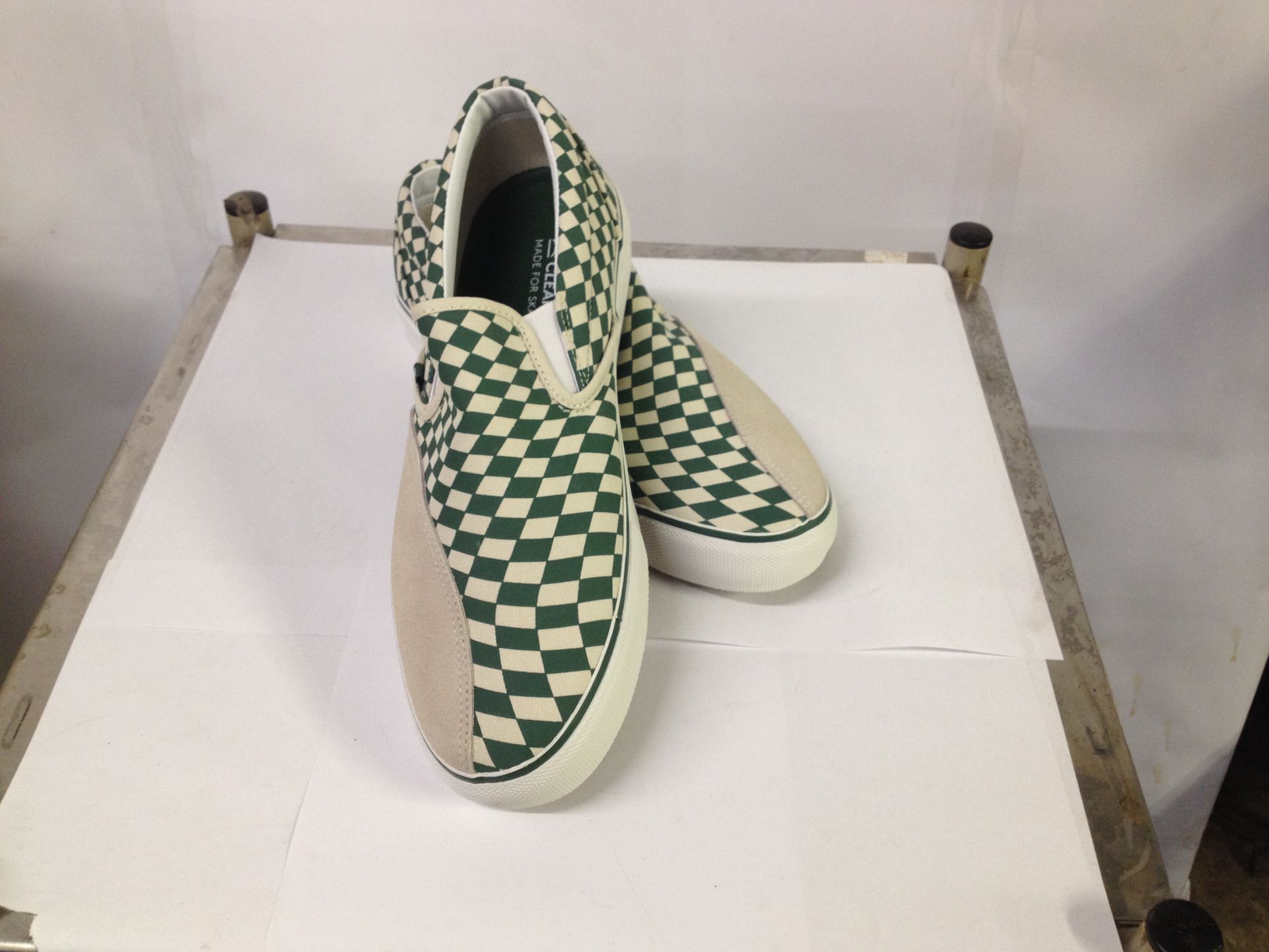 1 x Dodds Skate Shoe | Colour: Green Check Trip | UK Size: 9 | Unisex | RRP £ 55