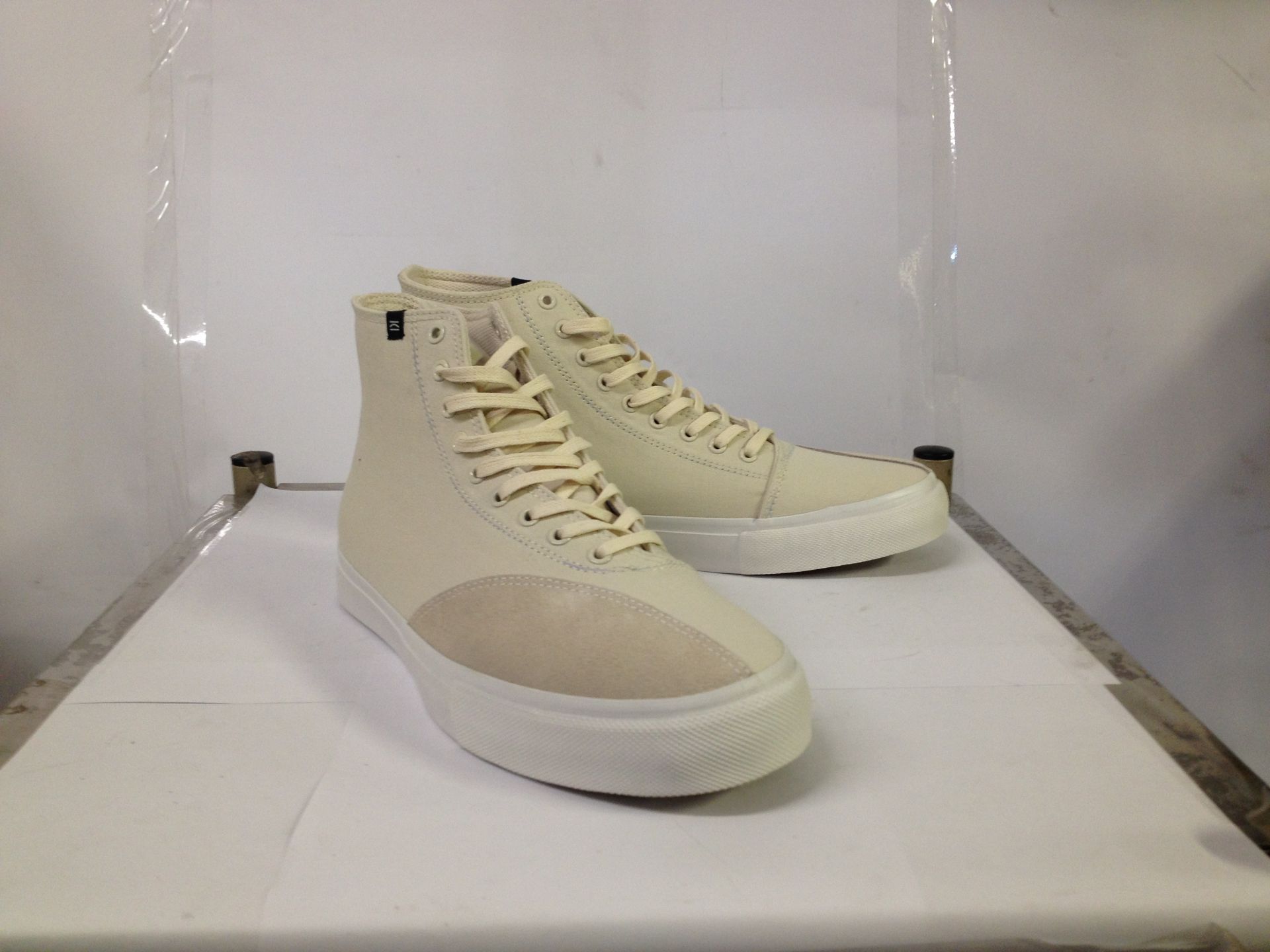 1 x Dodds High Top Sneakers | Colour: Winter White | UK Size: 8 | Unisex | RRP £ 55 - Image 2 of 2