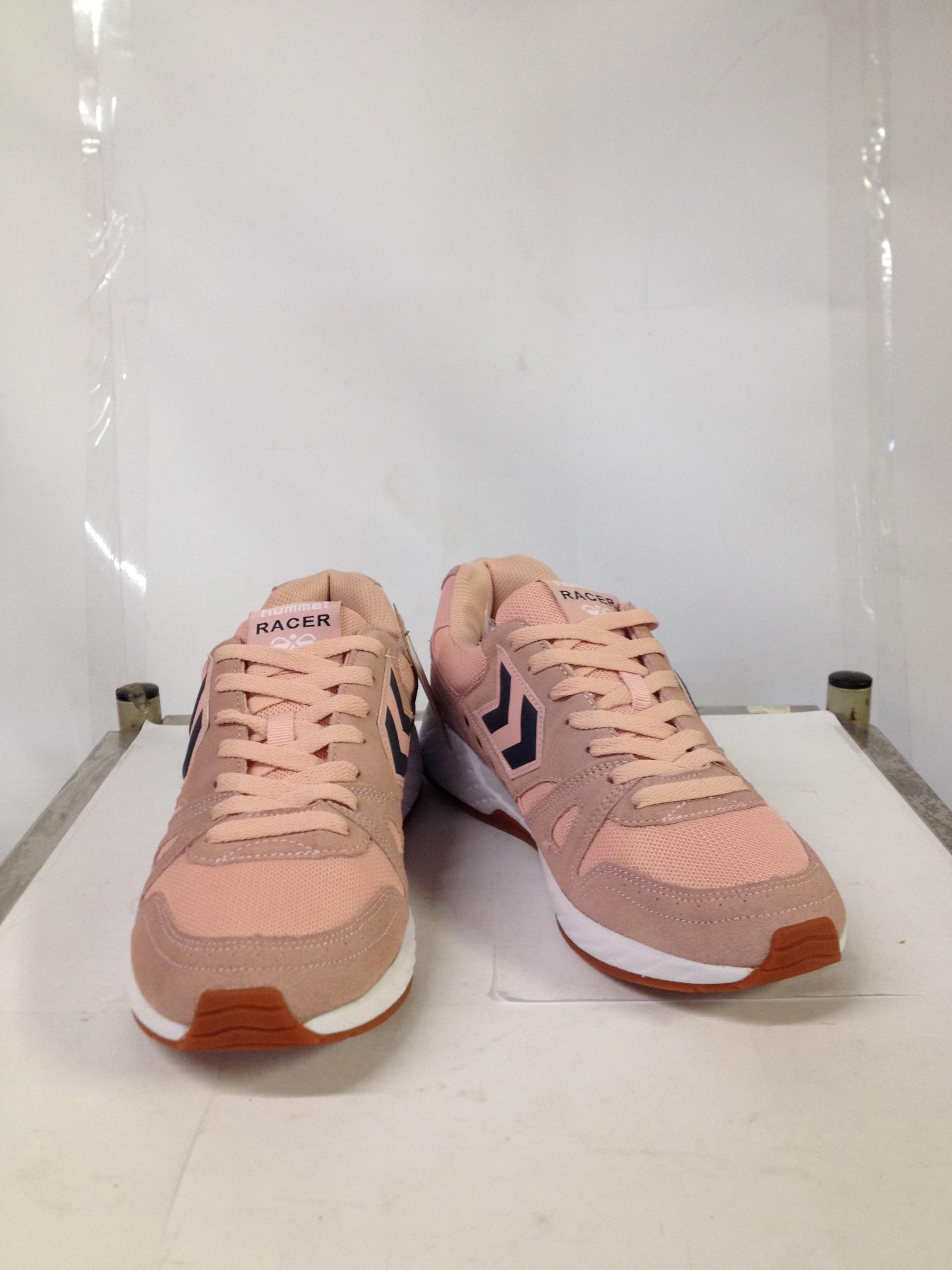 1 x Hummel Trainers | Legend Marathona | Colour: Mellow Rose | UK Size: 9.5 | RRP £ 70 - Image 2 of 2