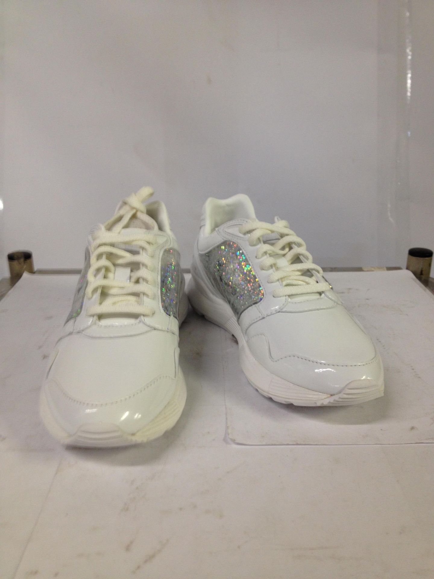 1 x Le Coq Sportif Trainers | Omega x W Snowflakes | Colour: Optical White | UK Size: 3 | RRP £ 124 - Image 2 of 2