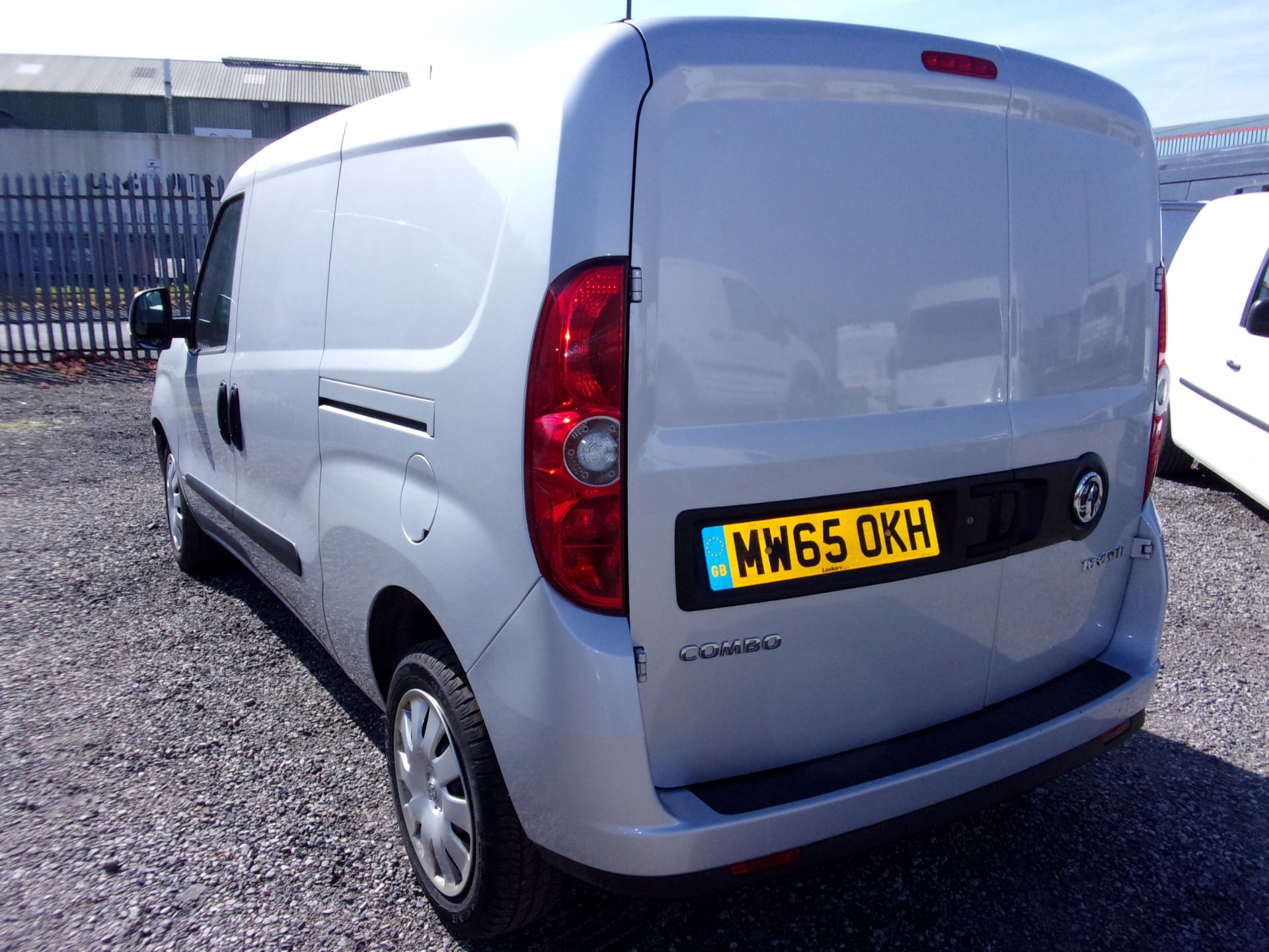 Vauxhall Combo 1.6 CDTI Sportive Diesel Panel Van | Reg: MW65 OKH | 101,000 Miles - Image 4 of 7