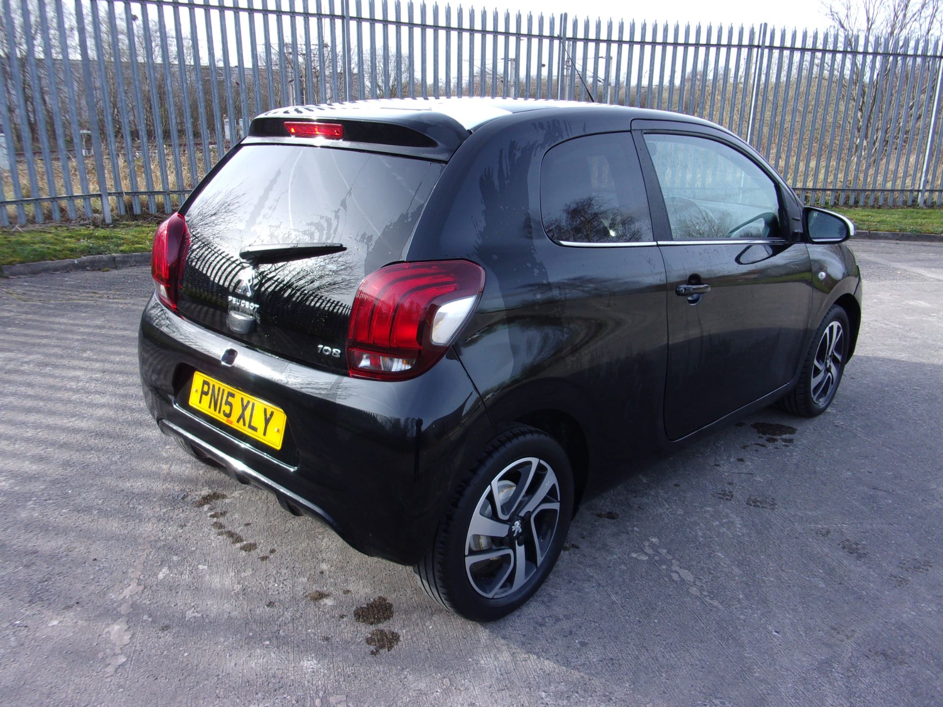 Peugeot 108 1.2 VTi Puretech Allure | Reg: PN15 XLY | 27,000 Miles - Image 2 of 7