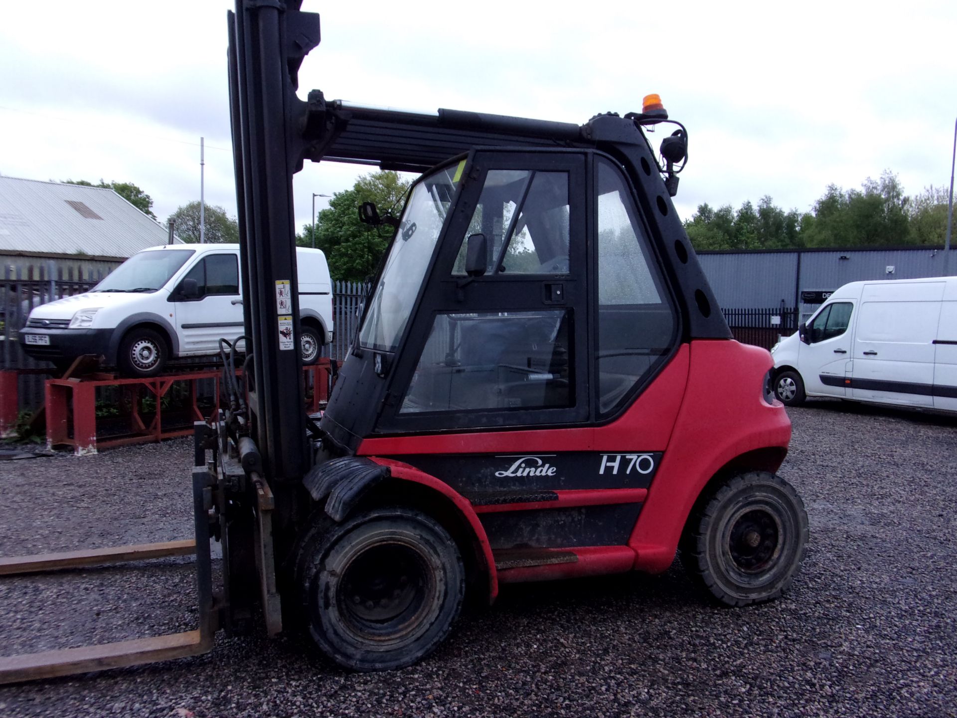 Linde H70 7 Tonne Diesel Forklift w/ 10ft Forks - Image 4 of 10