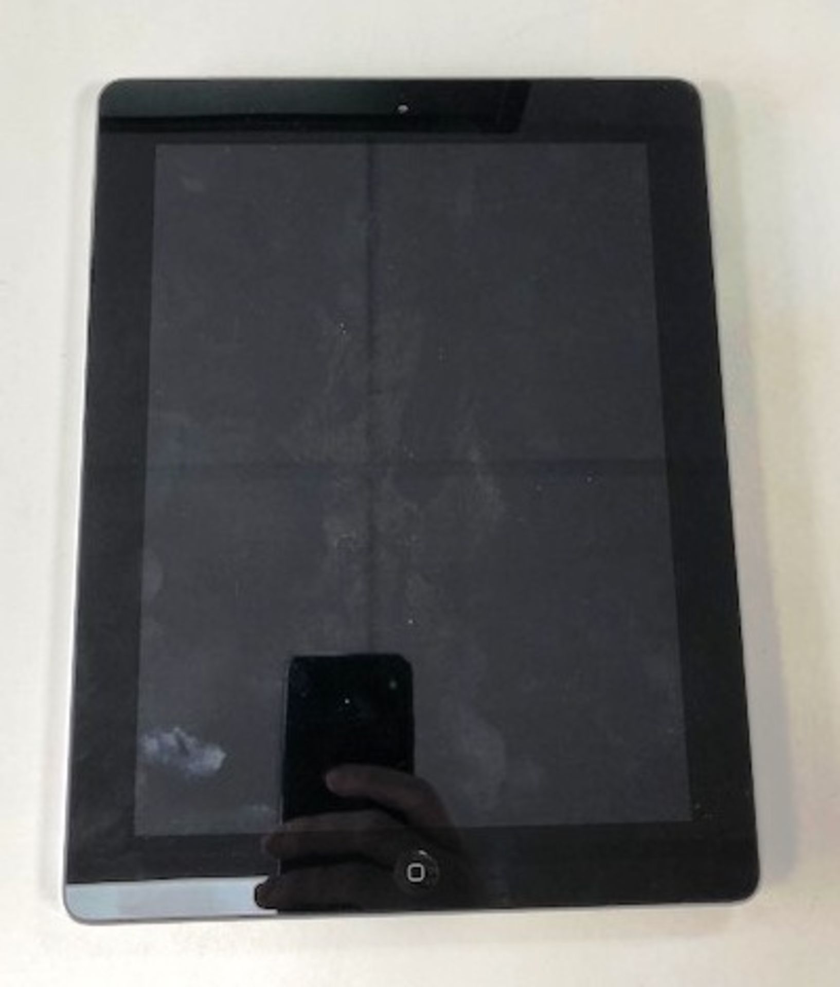 Apple iPad | YOM: 2012 | 3rd Gen | NO BOX | NO CHARGER - Image 2 of 4