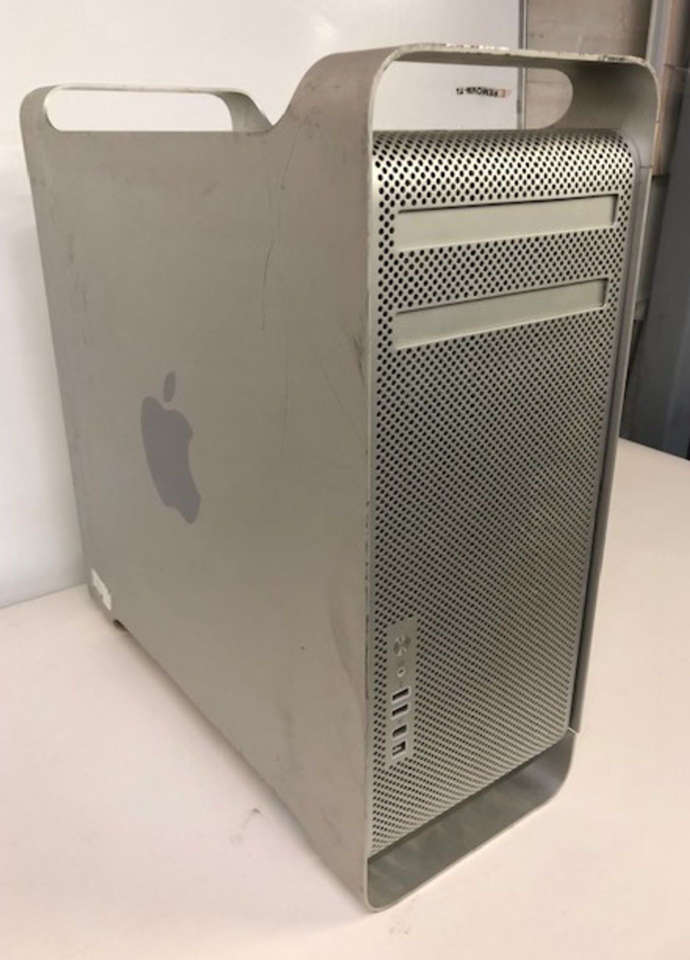 Apple A1186 Mac Pro Quad Core Desktop Computer - Image 3 of 6