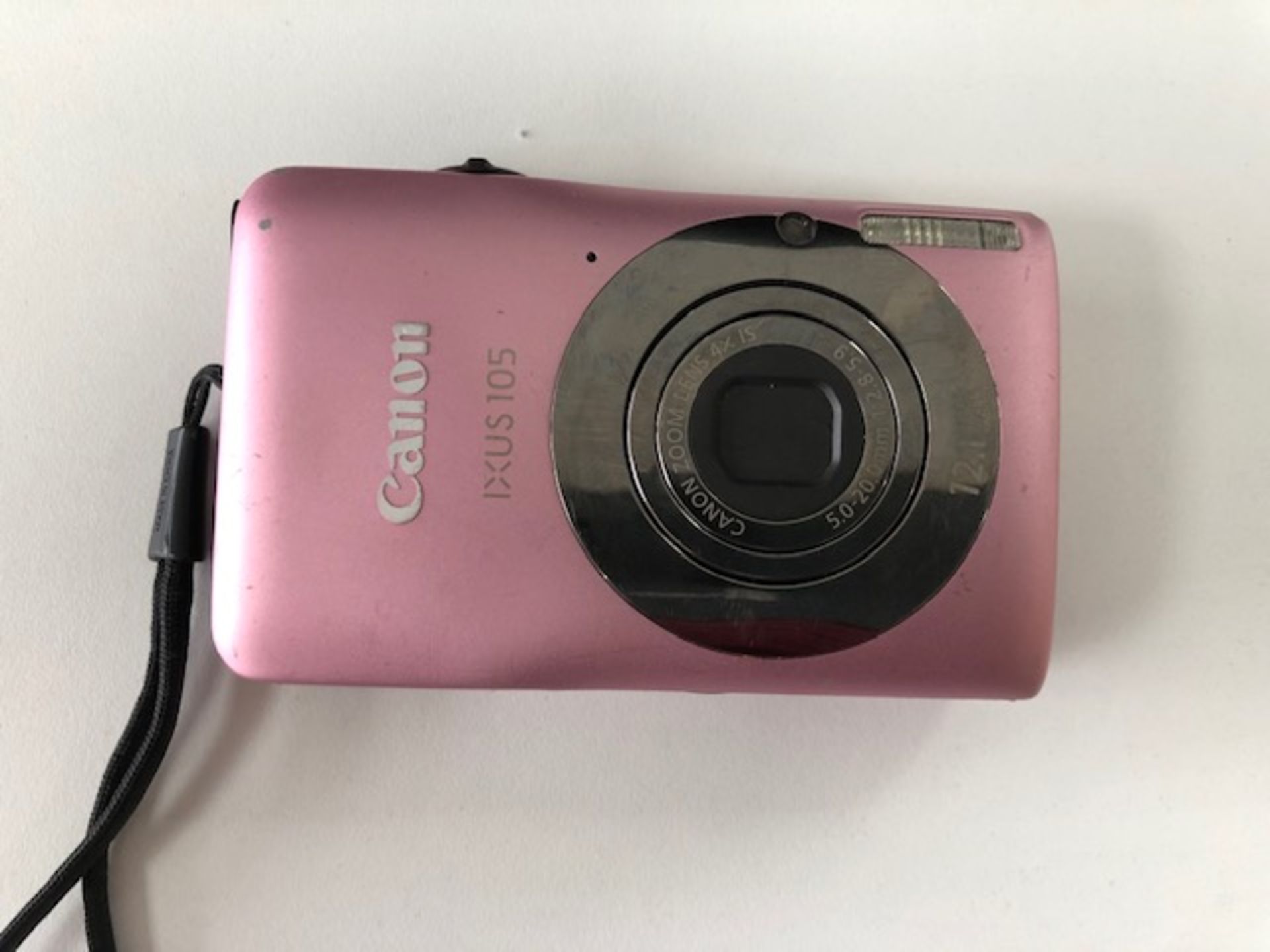 Canon Ixus 105 Digital Camera - Image 2 of 3
