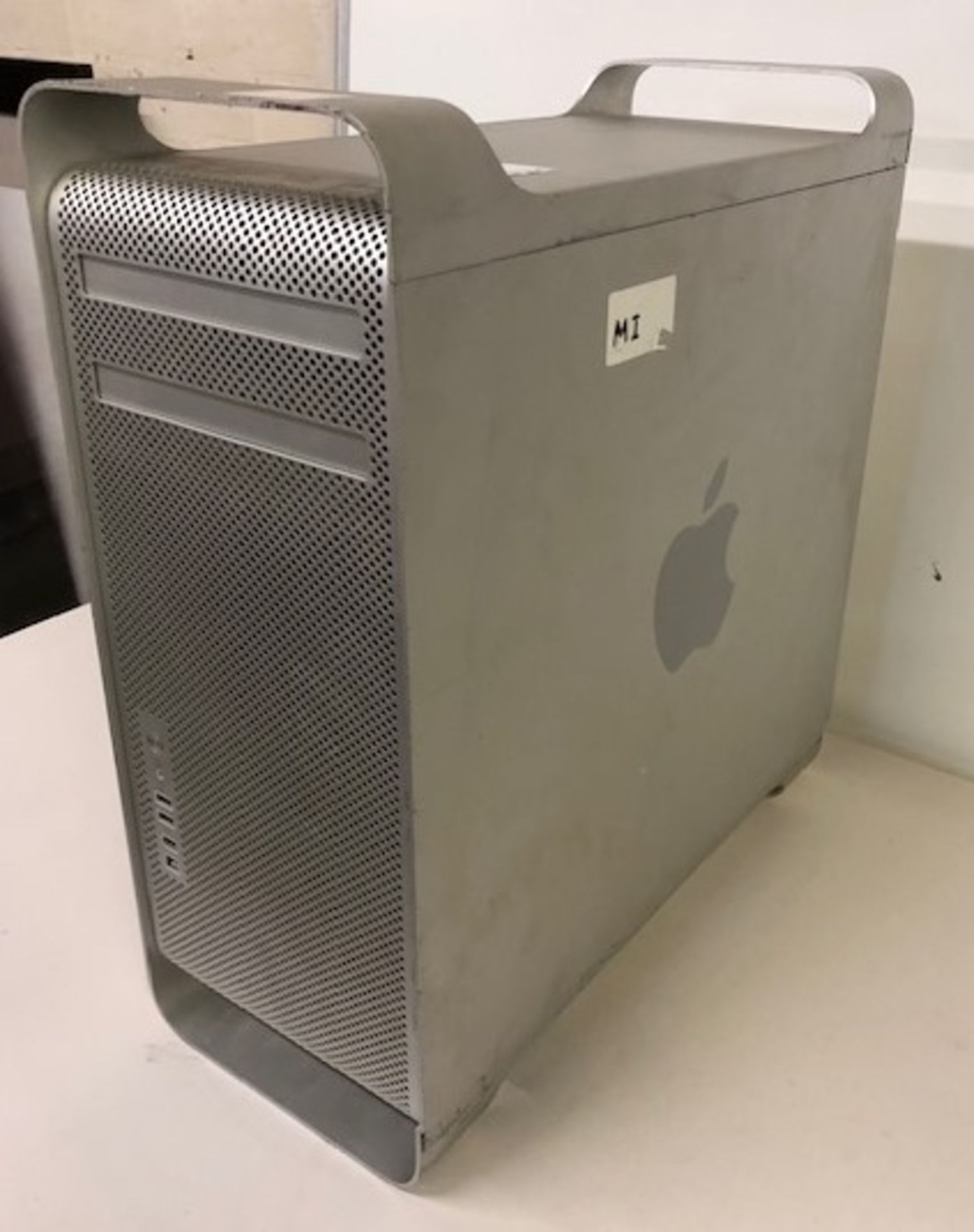 Apple A1186 Mac Pro Quad Core Desktop Computer - Image 2 of 6