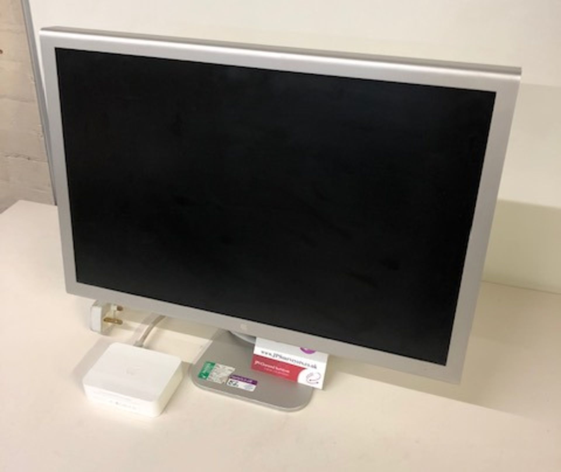 Apple A1082 Cinema Display 23" Widescreen Aluminum Monitor - Image 3 of 5