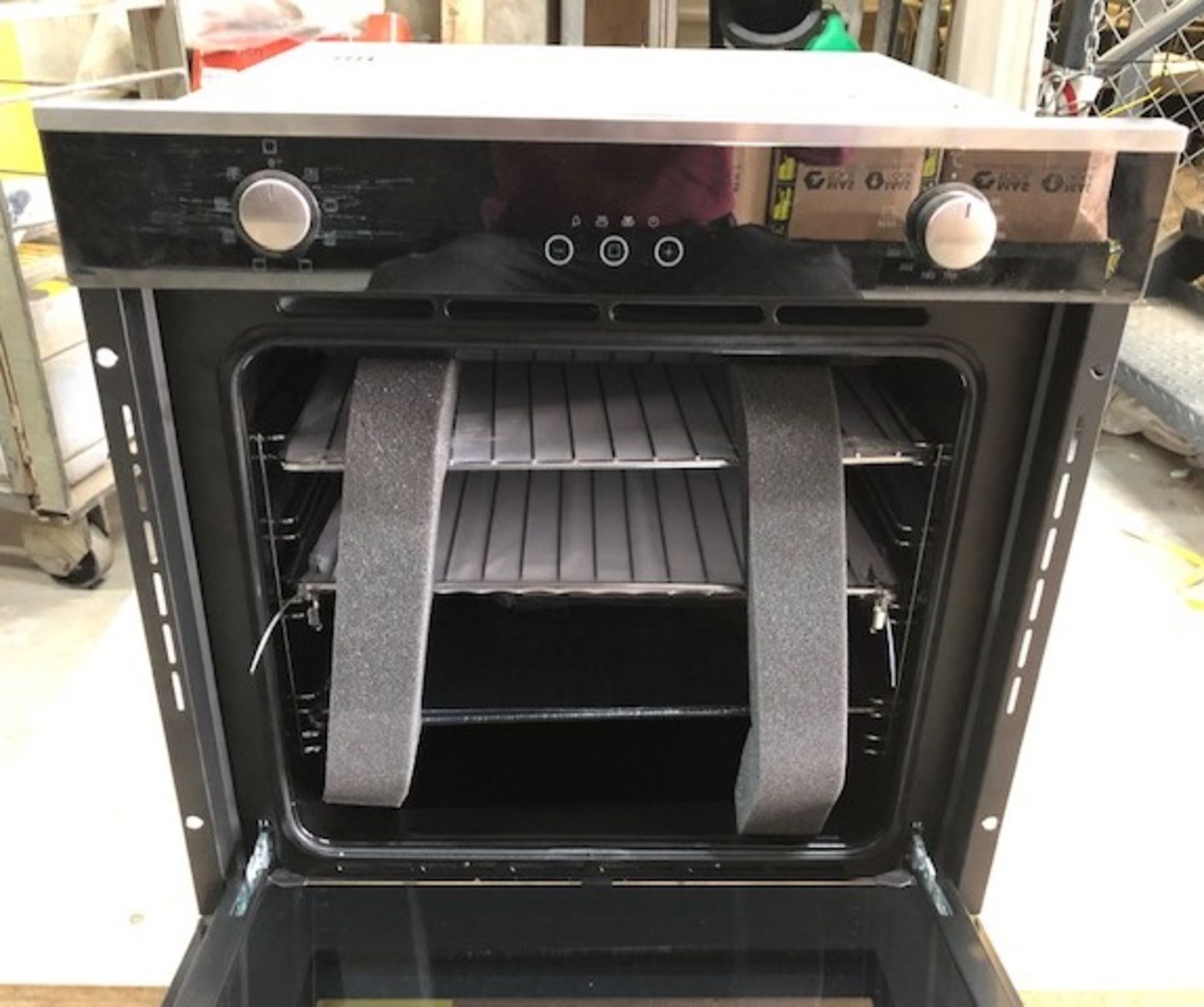 Ex Display Teknix SCS61X Built In 73L Single Oven Stainless Steel - Image 3 of 7