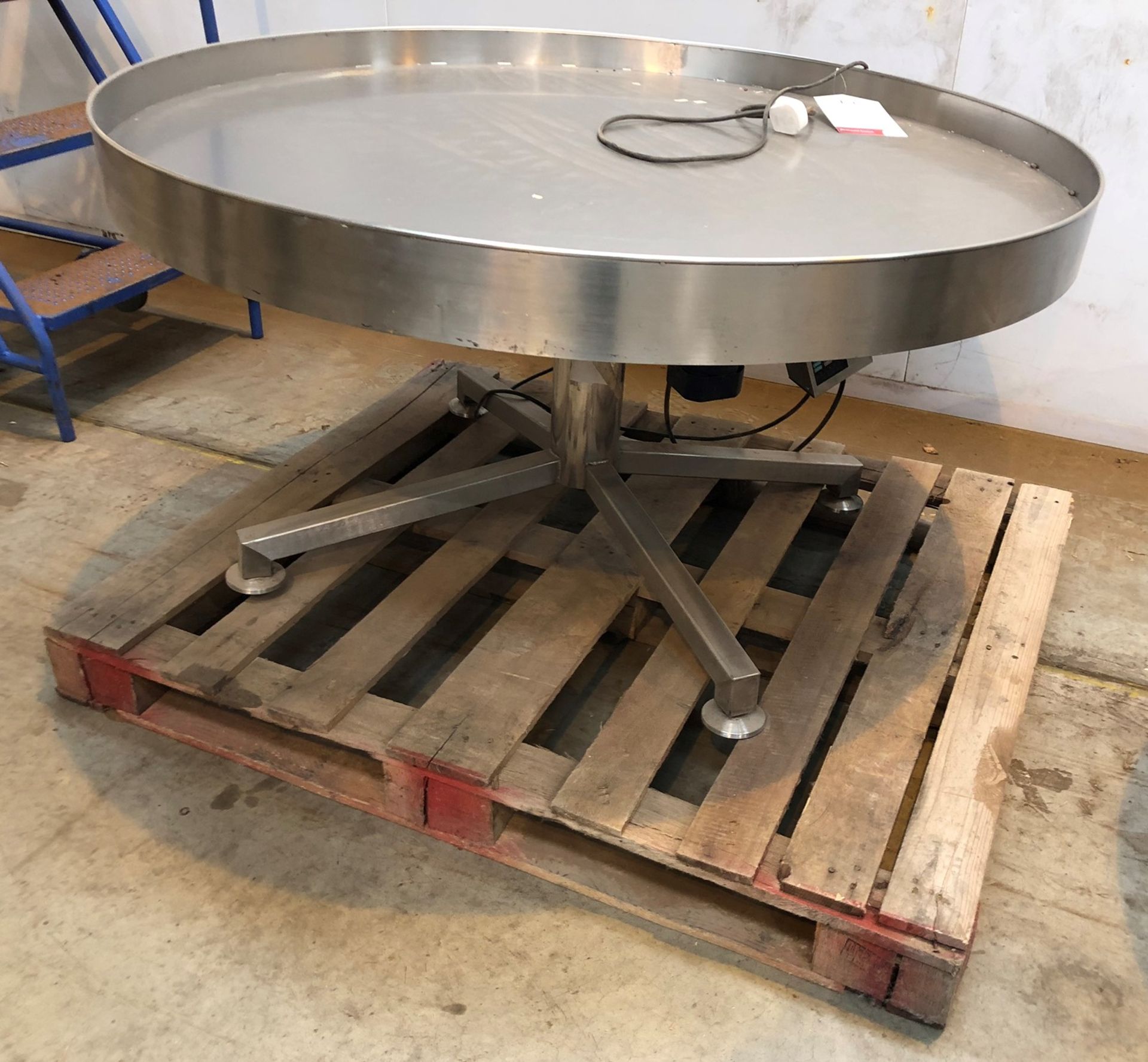 Lazy Susan turntable