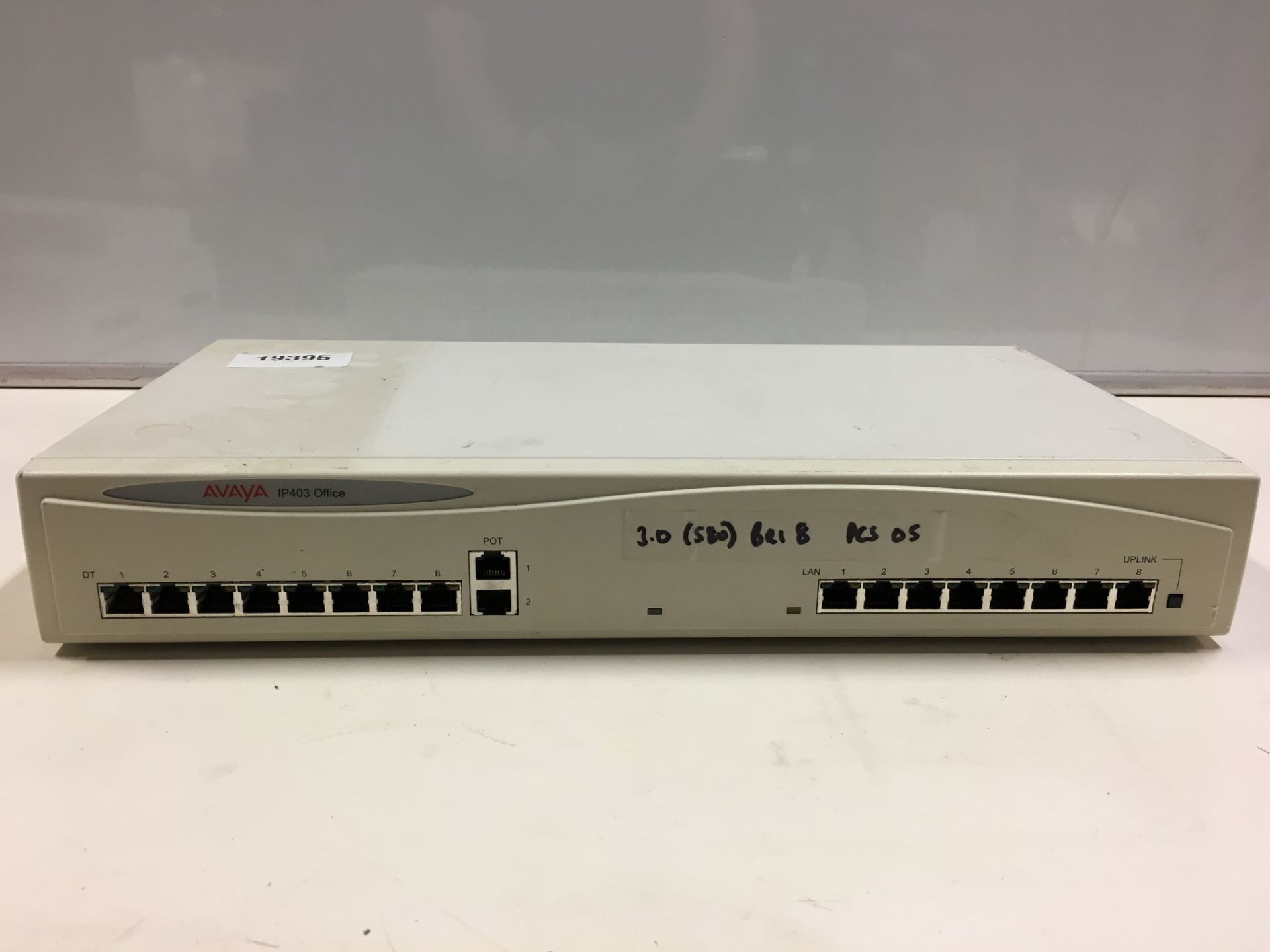 1 x Avaya 16 Port Server Switch