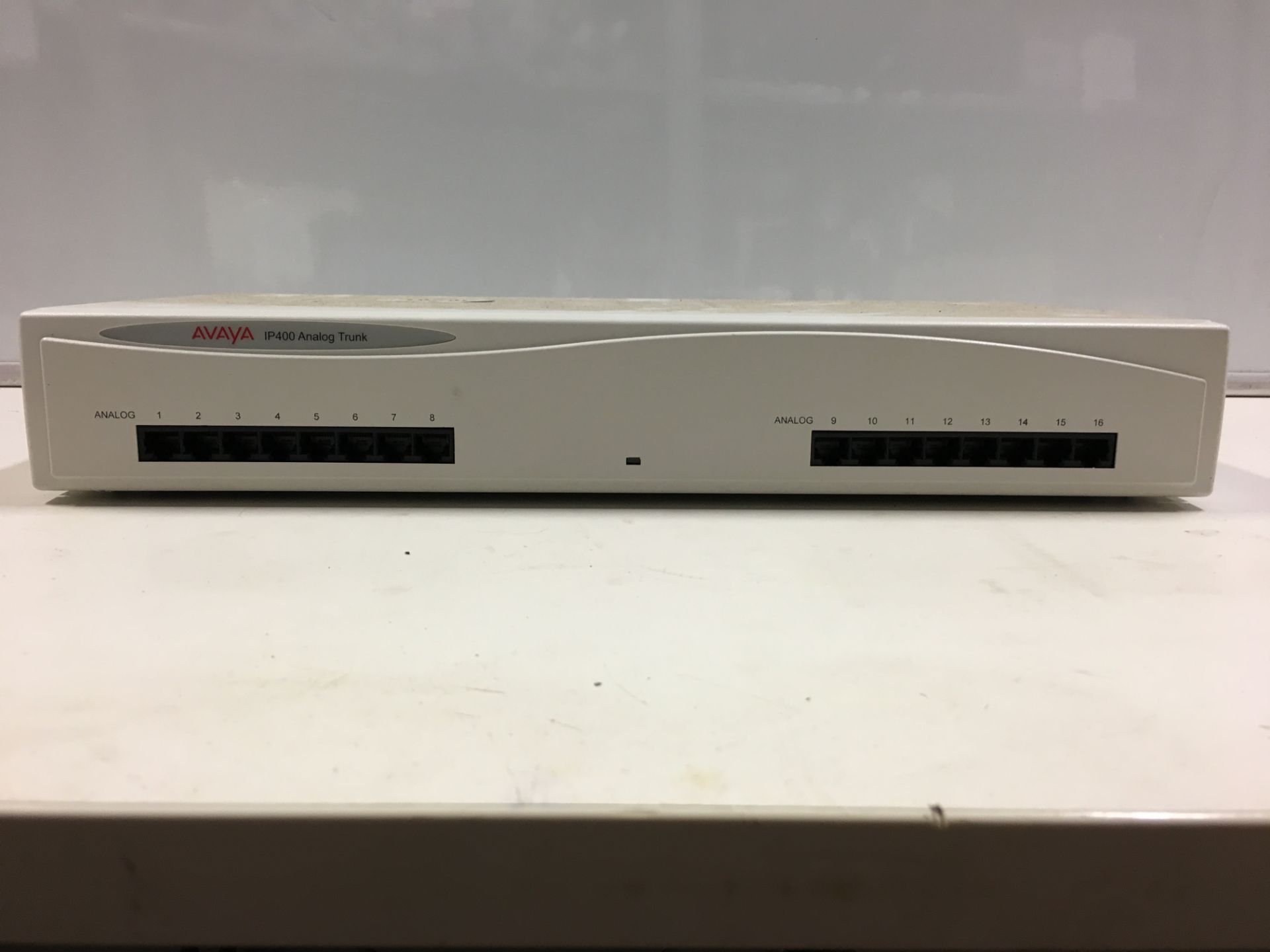 1 x Avaya 16 Port Server Switch