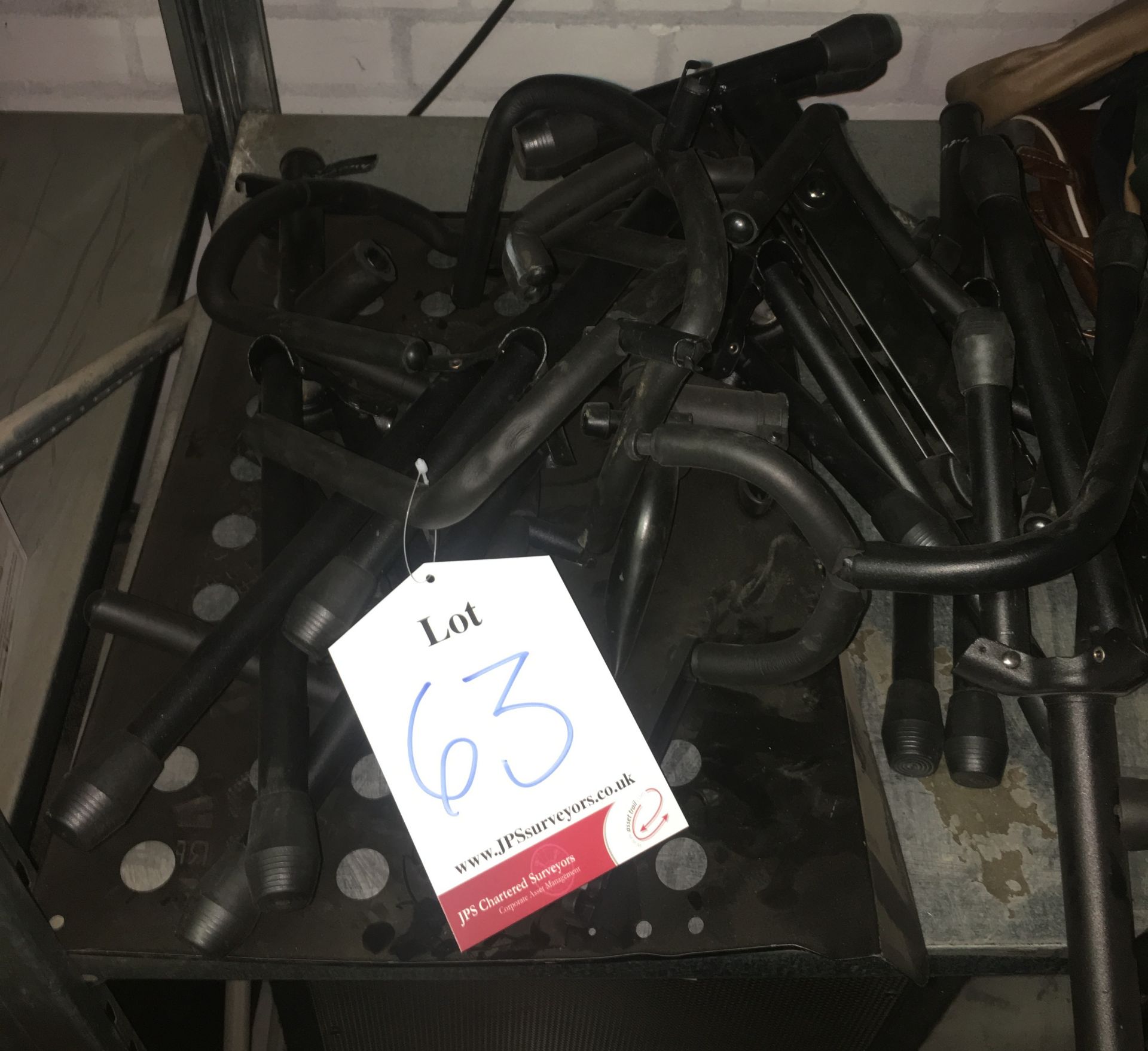 Various quantity of Guitar stands ( See Photos)