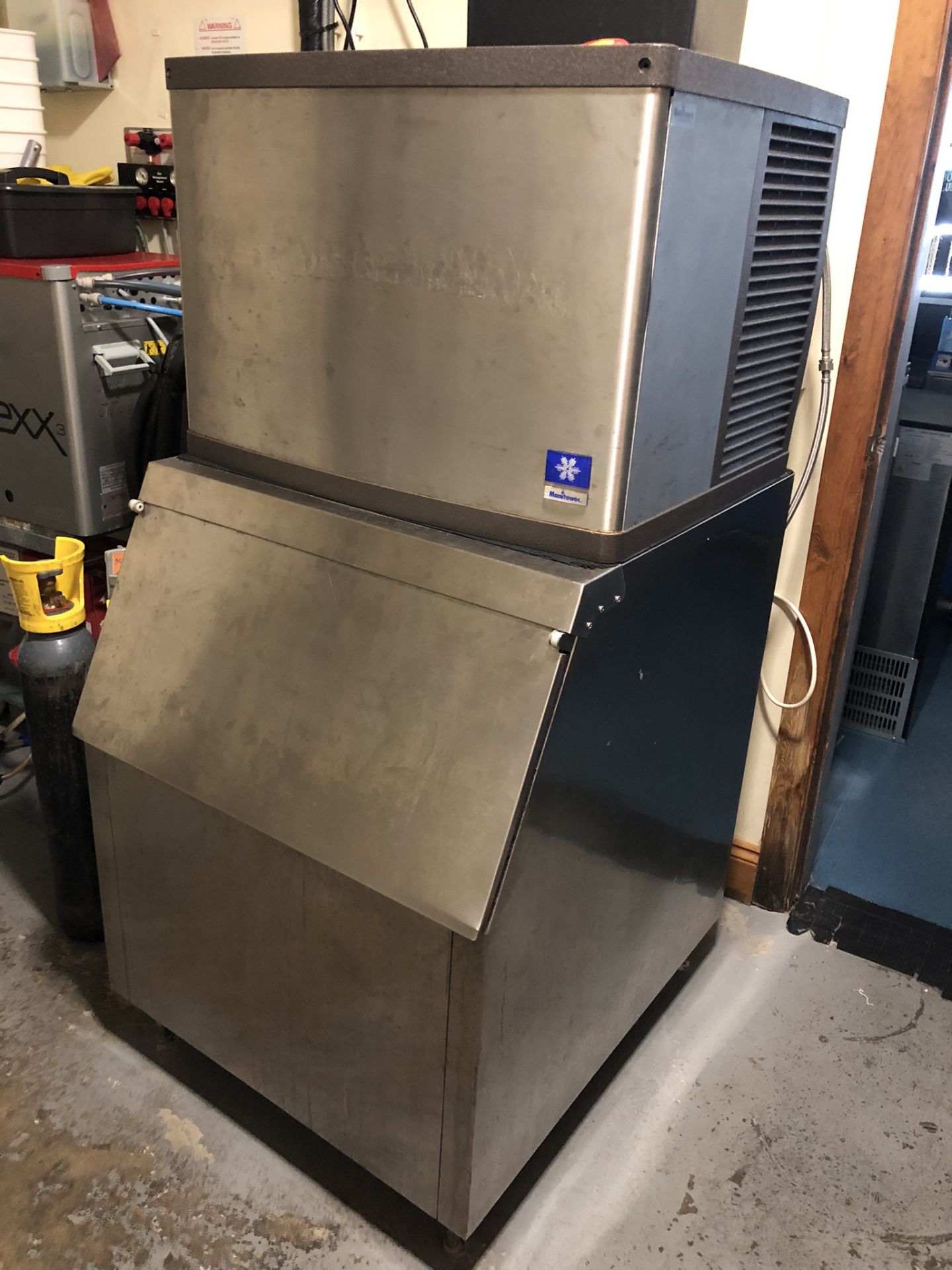 Manitowoc QD0462A Ice Machine | YOM: 2005