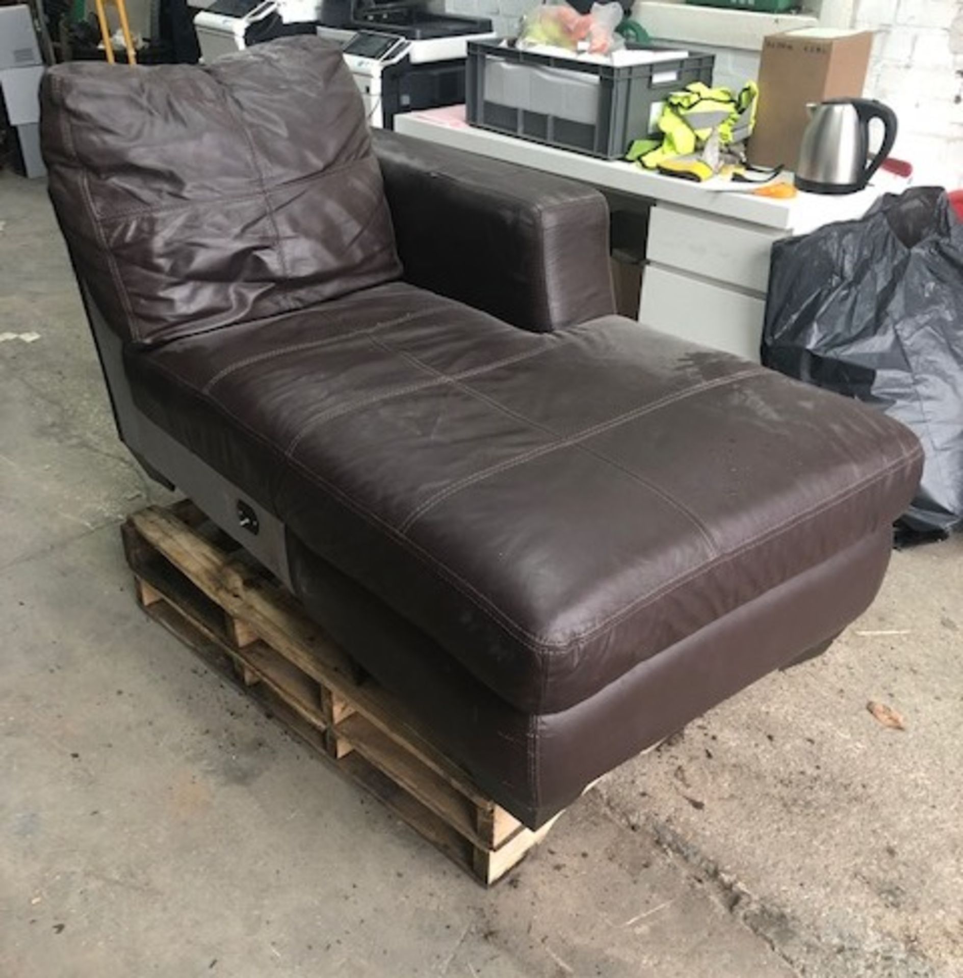 3 Seater Faux Leather Corner Couch in Brown