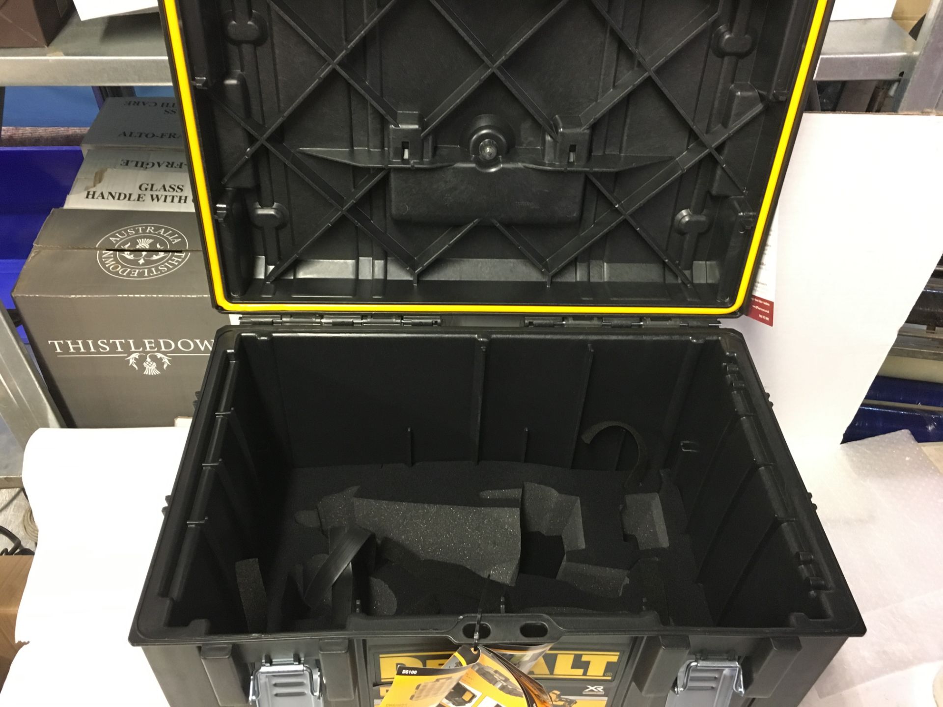 1 x DEWALT 1-70-323 DS400 TOUGHSYSTEM TOOL BOX (NO TOTE TRAY) | RRP £50 - Image 2 of 2