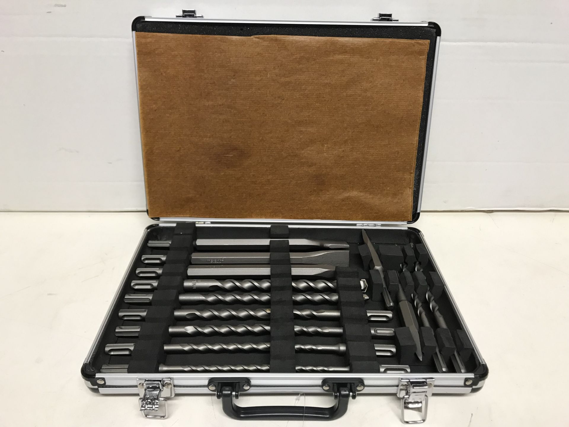 1 x Metabo -628414000 Drill/Chisel Set 17 Pieces in Aluminium Case Carbide Drill Bit for Concrete Ma - Image 3 of 3