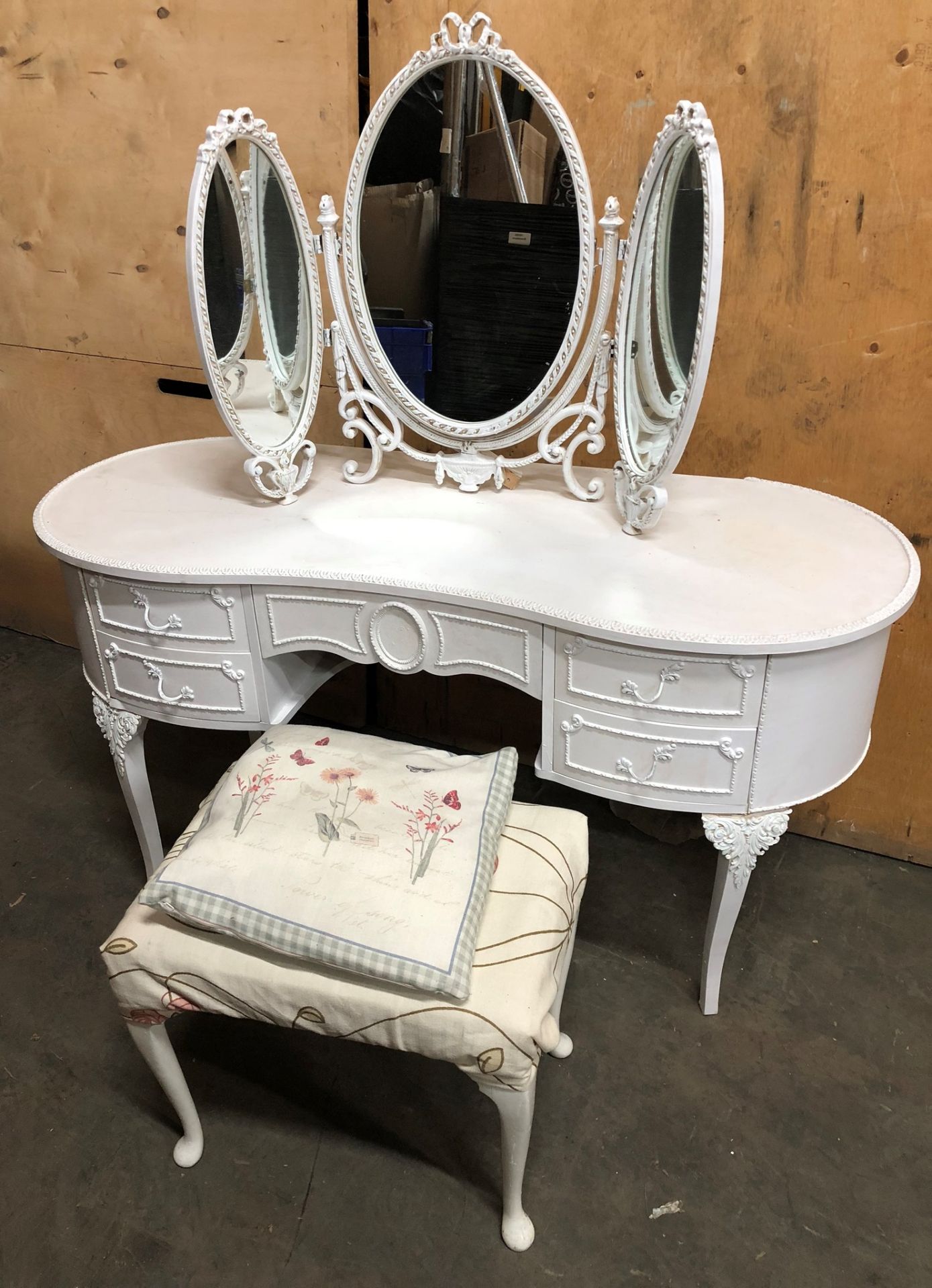 Wooden Dressing Table w/ Stool, Mirror & 5 Drawers